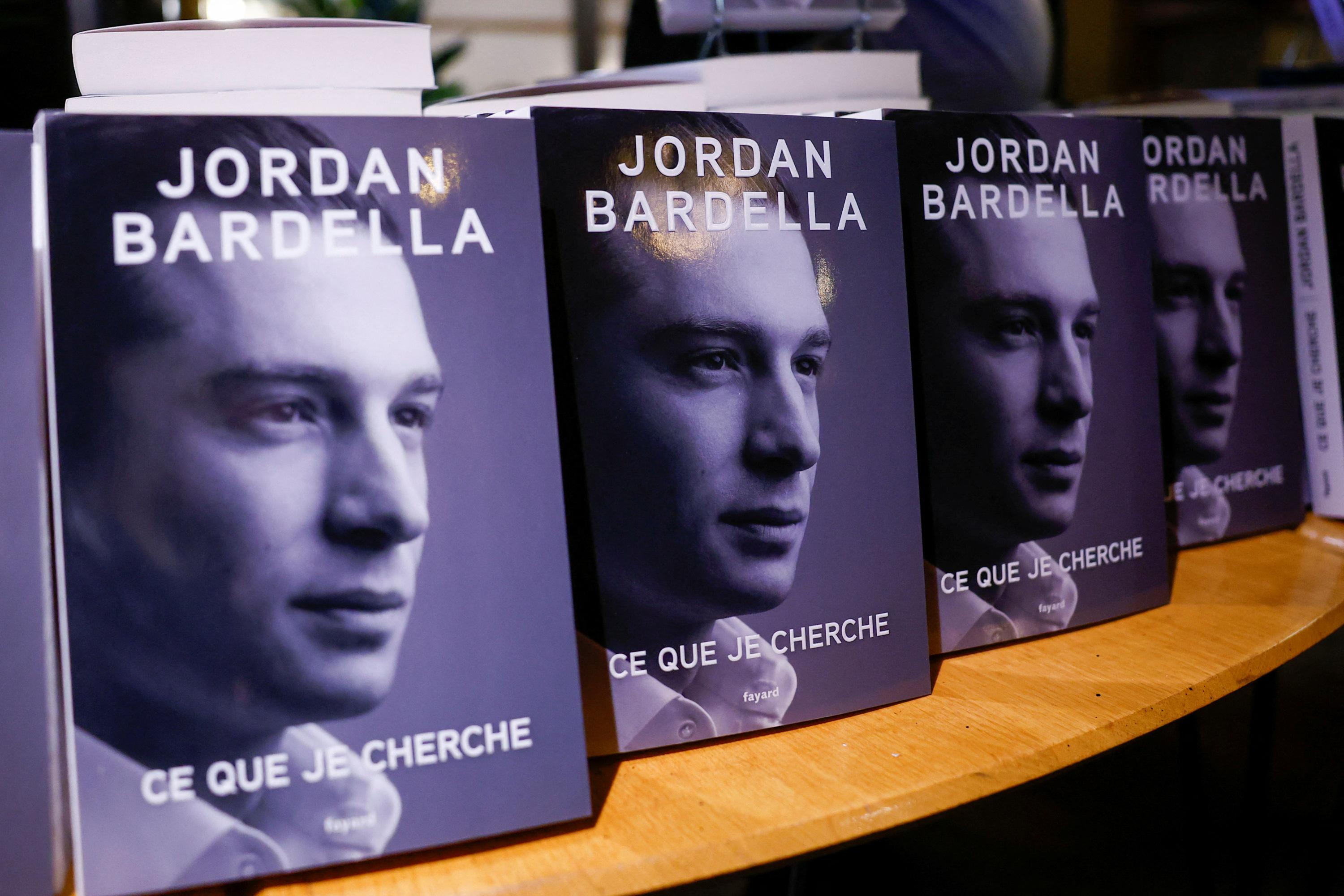 Un livre de Jordan Bardella offert pour tout don de 50 euros : le RN pointé du doigt par les écologistes