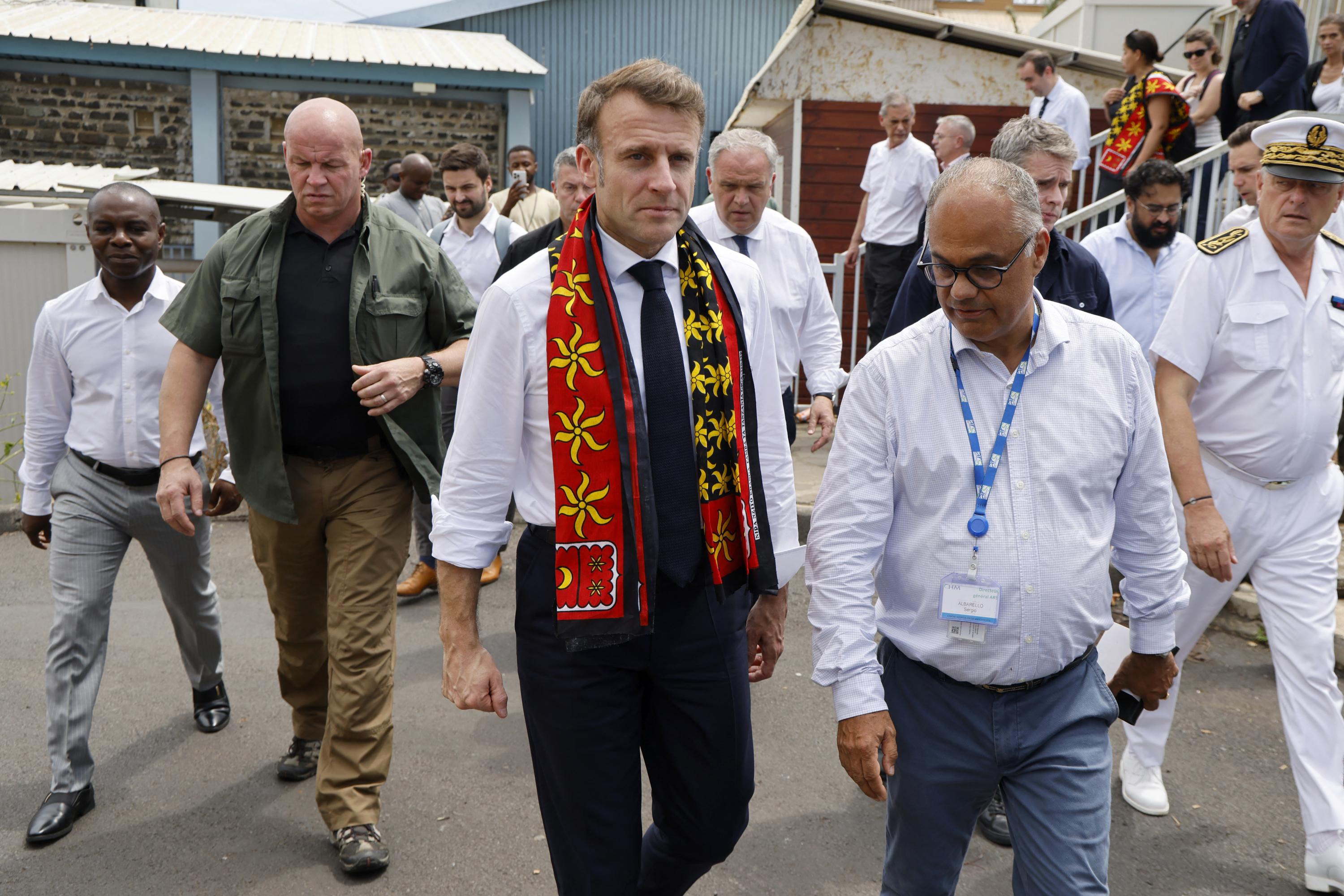 Cyclone Chido à Mayotte : les non-assurés seront indemnisés, annonce Emmanuel Macron