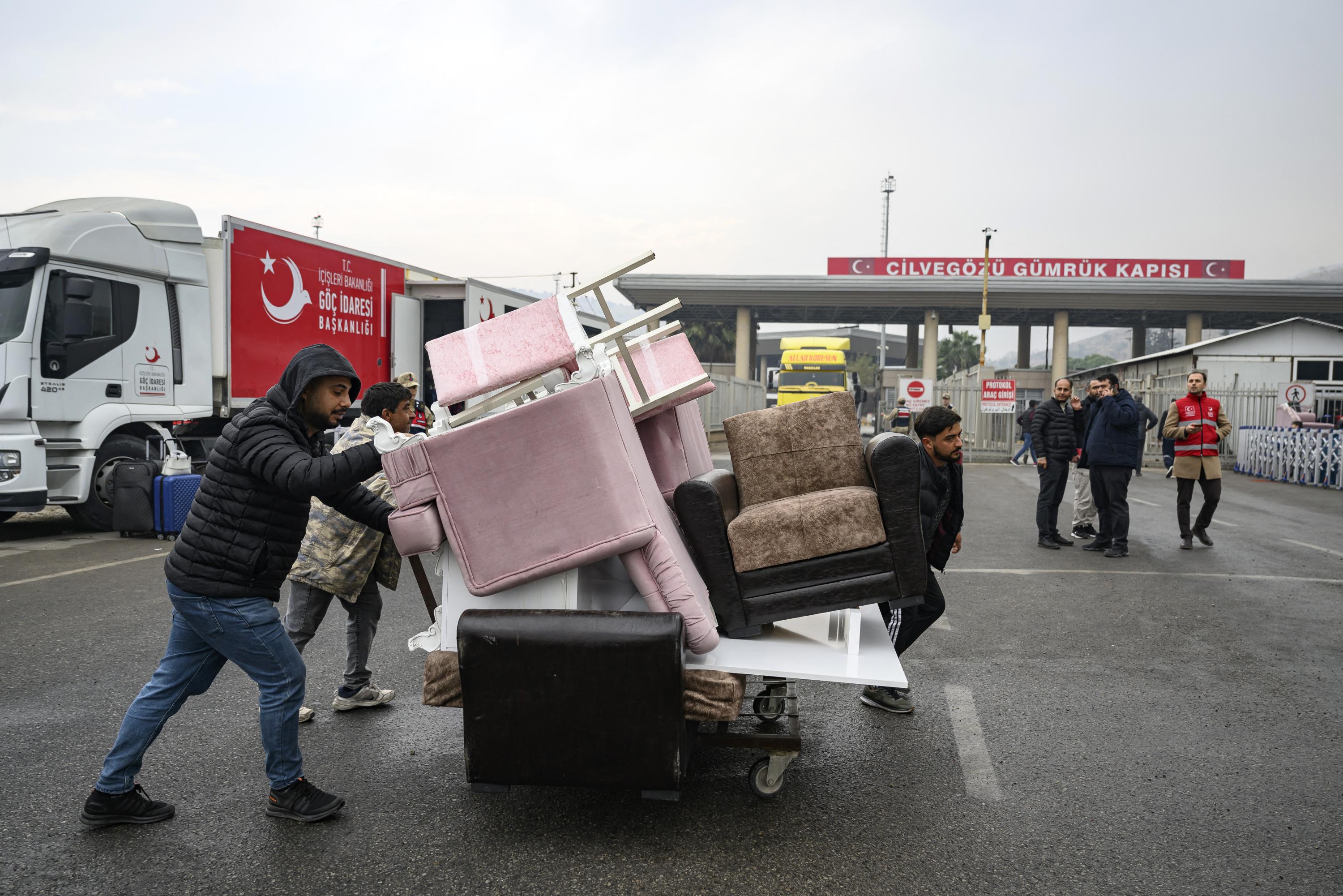 Après la chute de Bachar el-Assad, le retour des Syriens réfugiés en Turquie