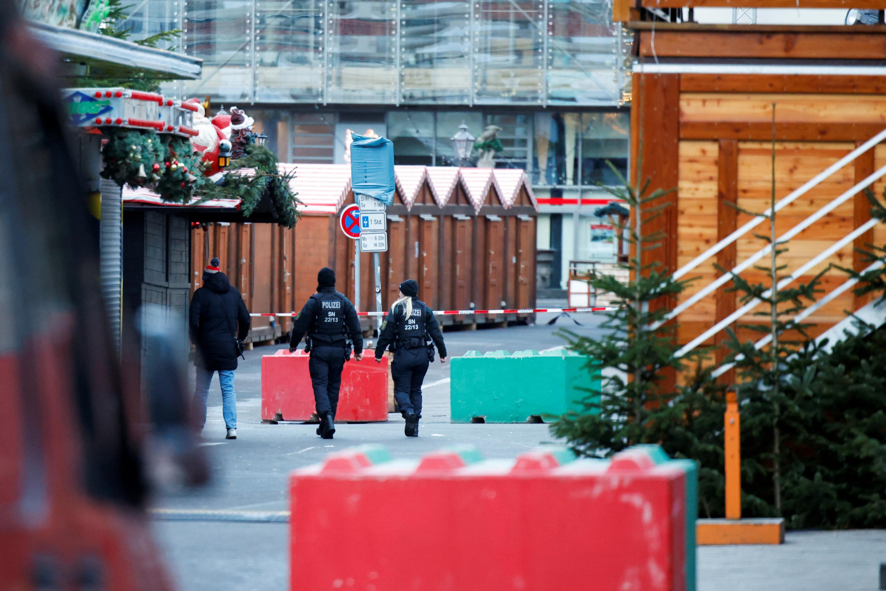 «C’est inimaginable et effrayant» : l’émotion dans les rues de Magdebourg après l’attaque du marché de Noël