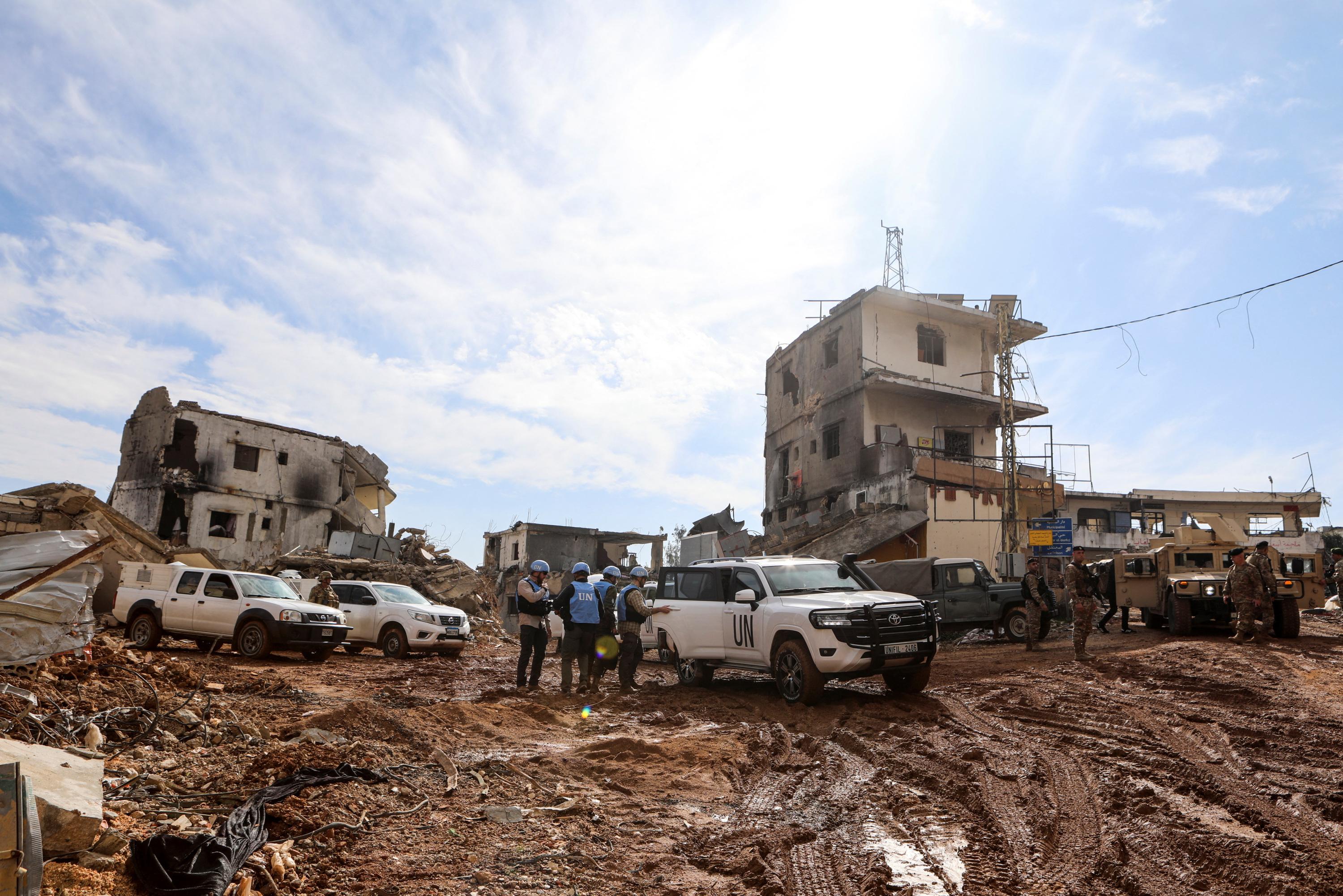 Trêve au Liban : les Casques bleus «préoccupés» par des destructions menées par Israël dans le Sud