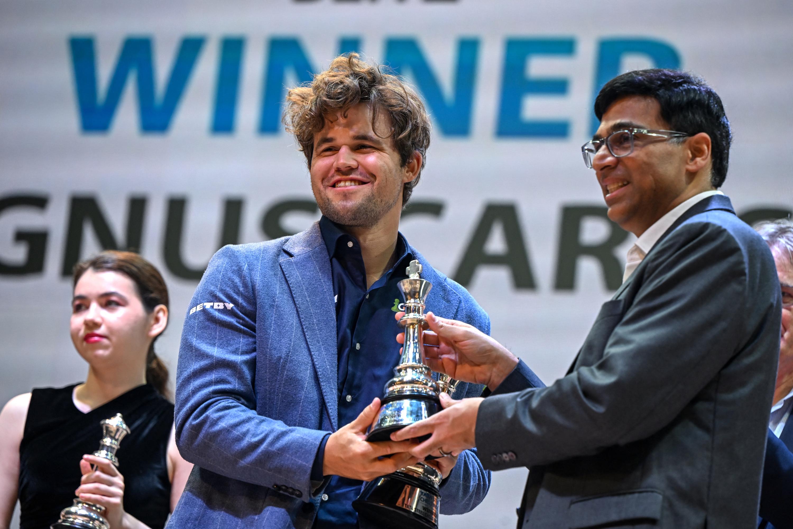 Echecs : après le choix de la Fédération Internationale d’assouplir son code vestimentaire, Carlsen va faire son retour