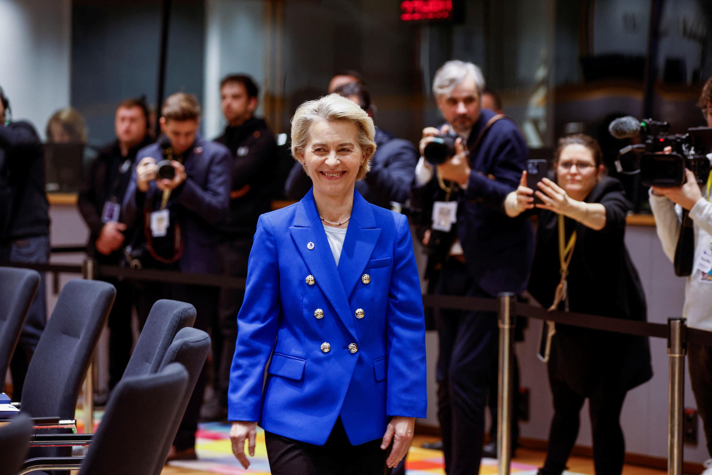 Union européenne : Von der Leyen reporte ses déplacements en raison d'une «sévère pneumonie»