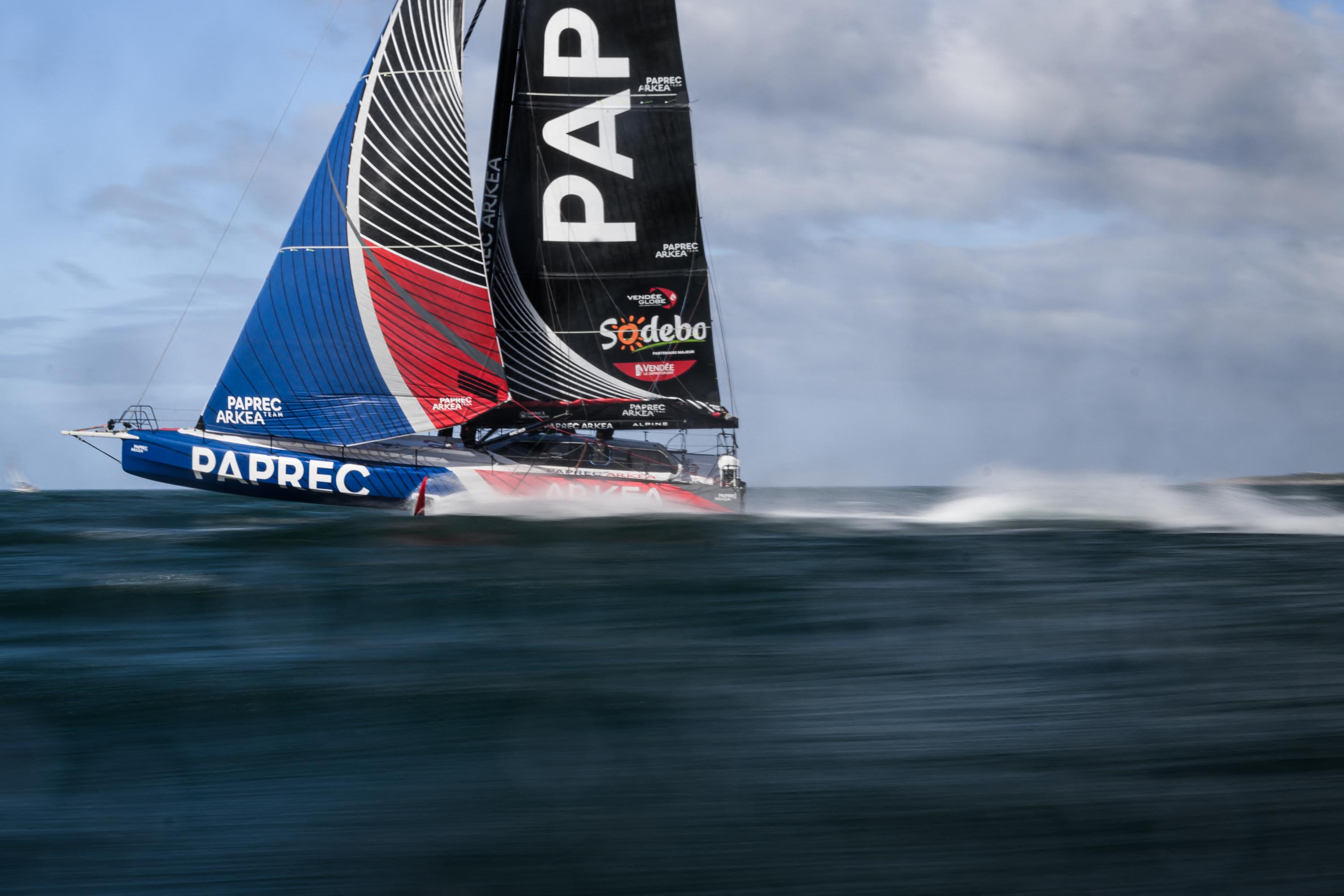 Vendée Globe: Richomme réduit légèrement l’écart avec Dalin