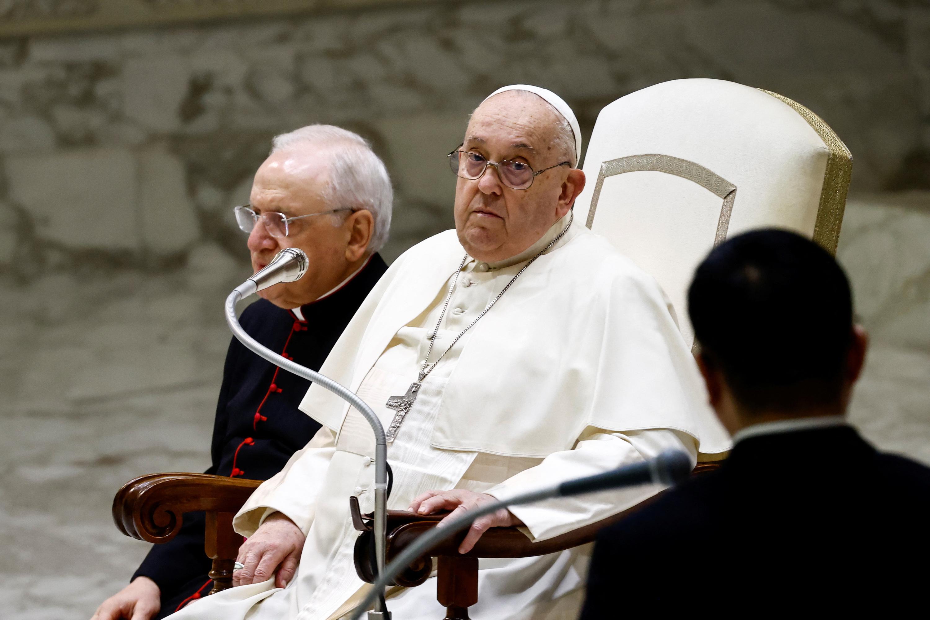 Le pape met en garde contre les dérives de l’IA et fustige une ère de «fausses nouvelles»