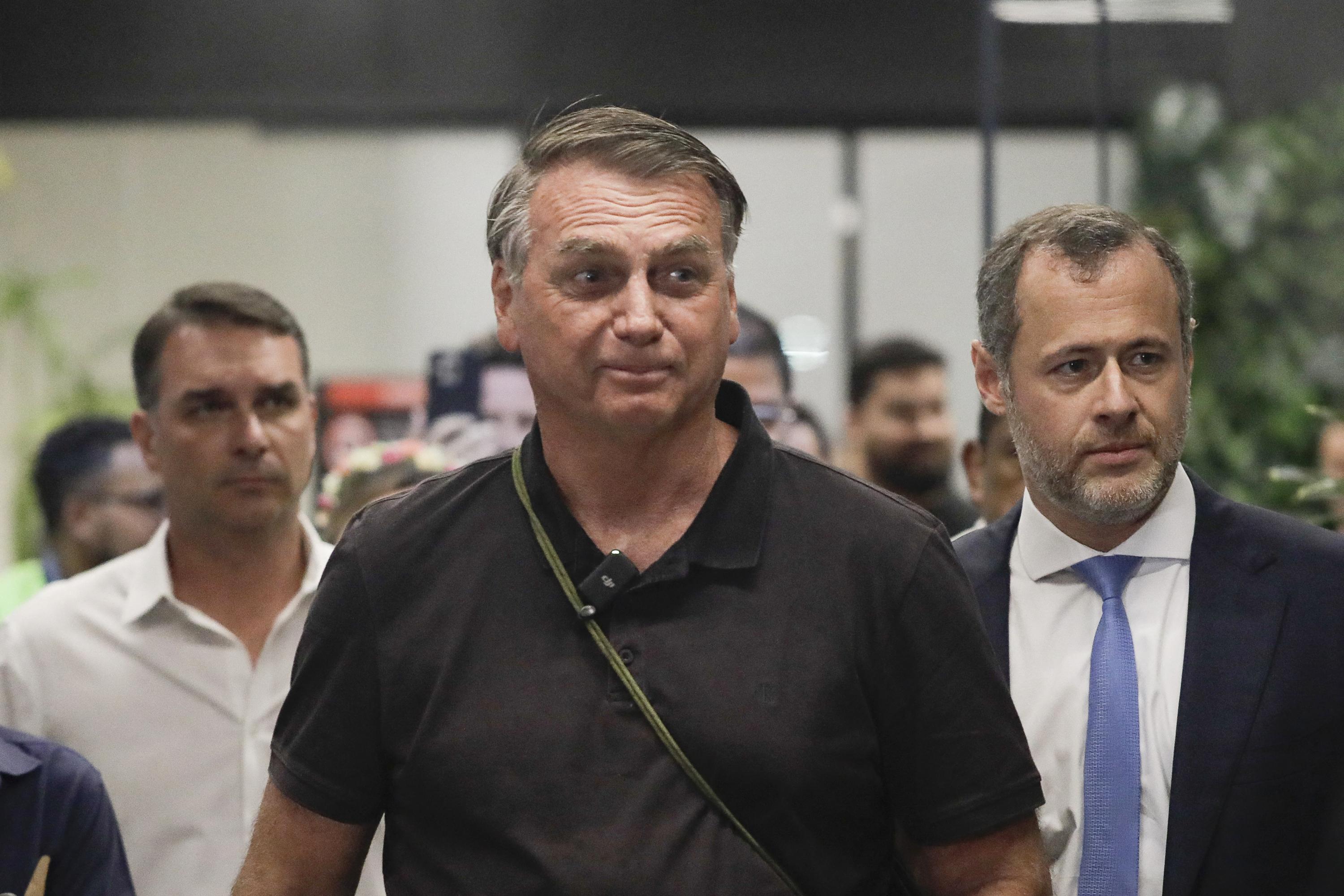 Toujours privé de passeport, Jair Bolsonaro va manquer l'investiture de Donald Trump