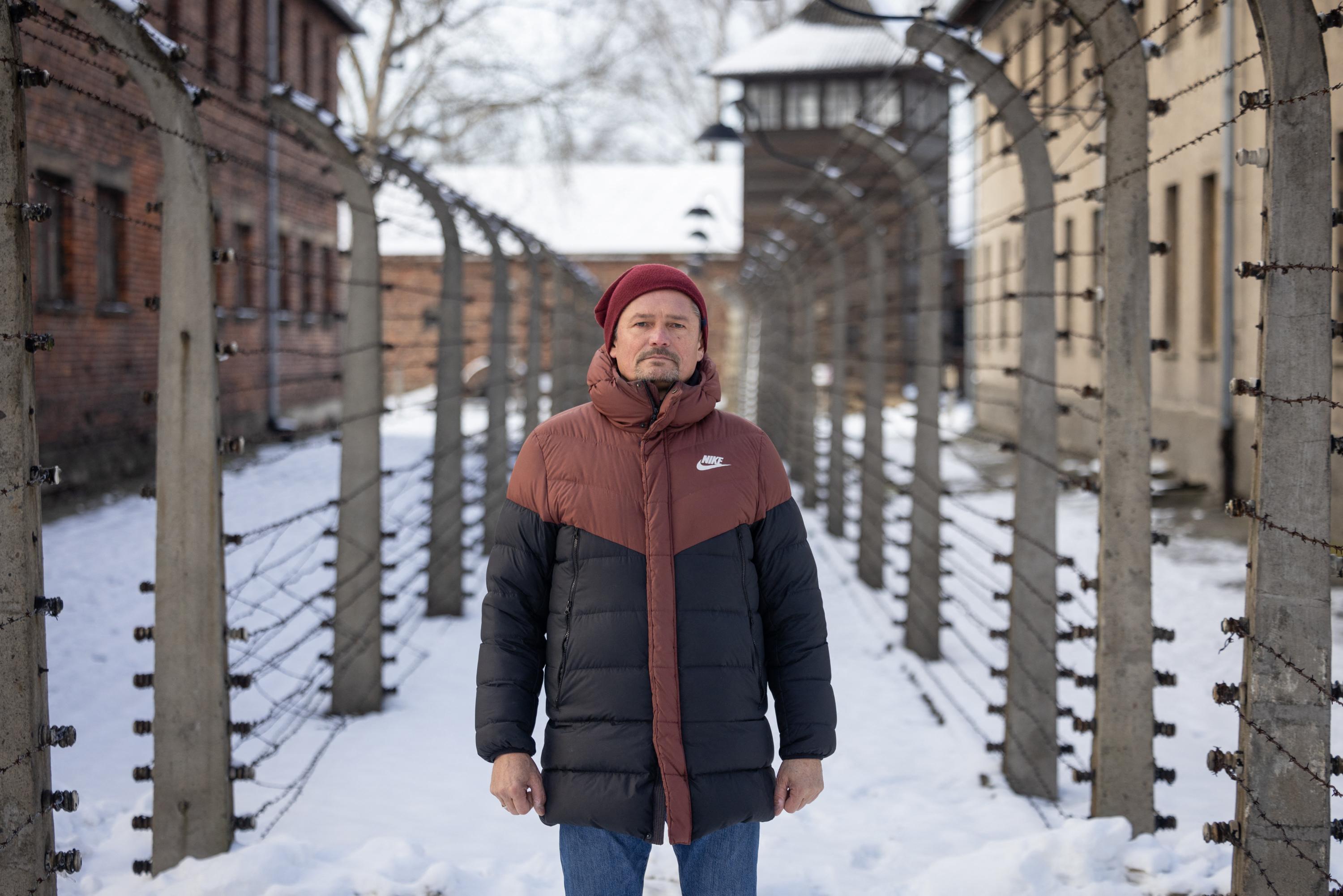 Travailler au musée d'Auschwitz, une mission délicate pour conserver la mémoire