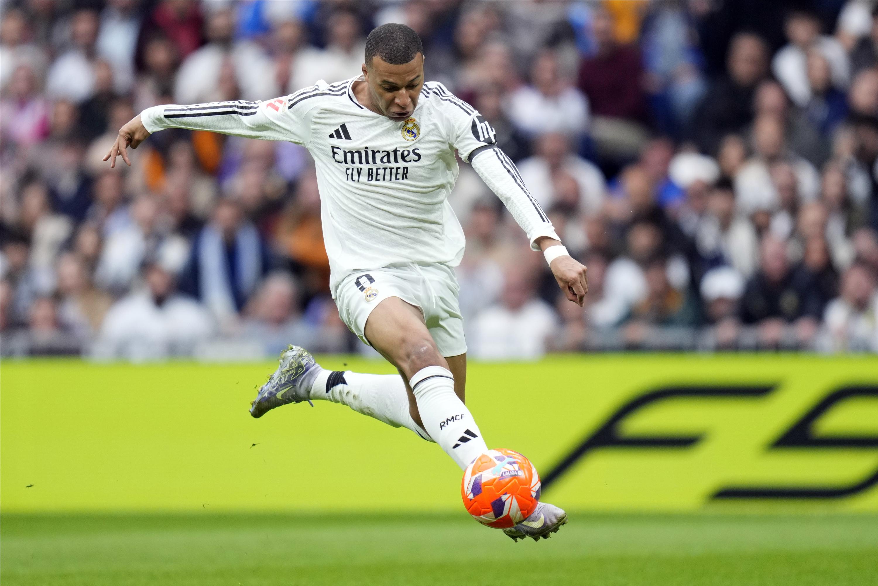 EN DIRECT - Real Madrid-Celta Vigo : faux pas interdit pour Mbappé avec des Madrilènes sous pression