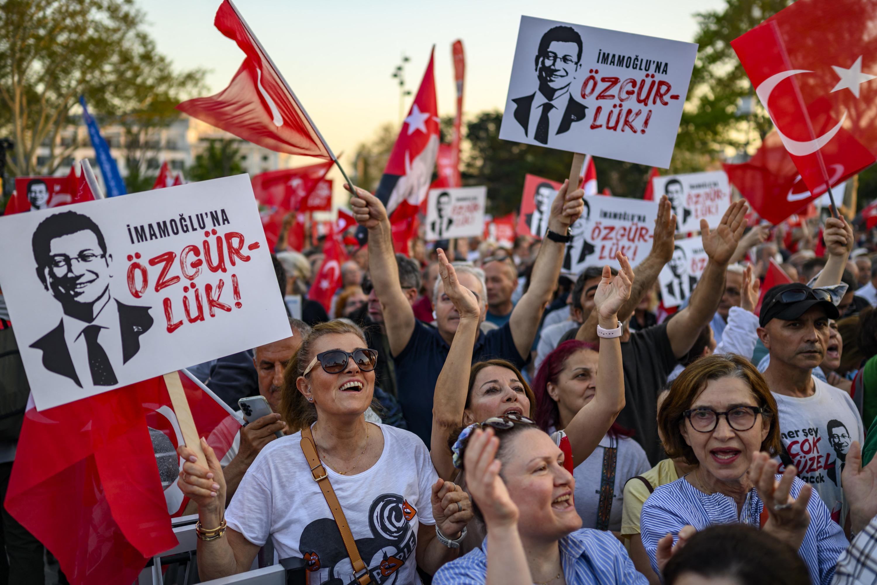 Turquie : nouvelles arrestations dans l'enquête contre le maire d'Istanbul