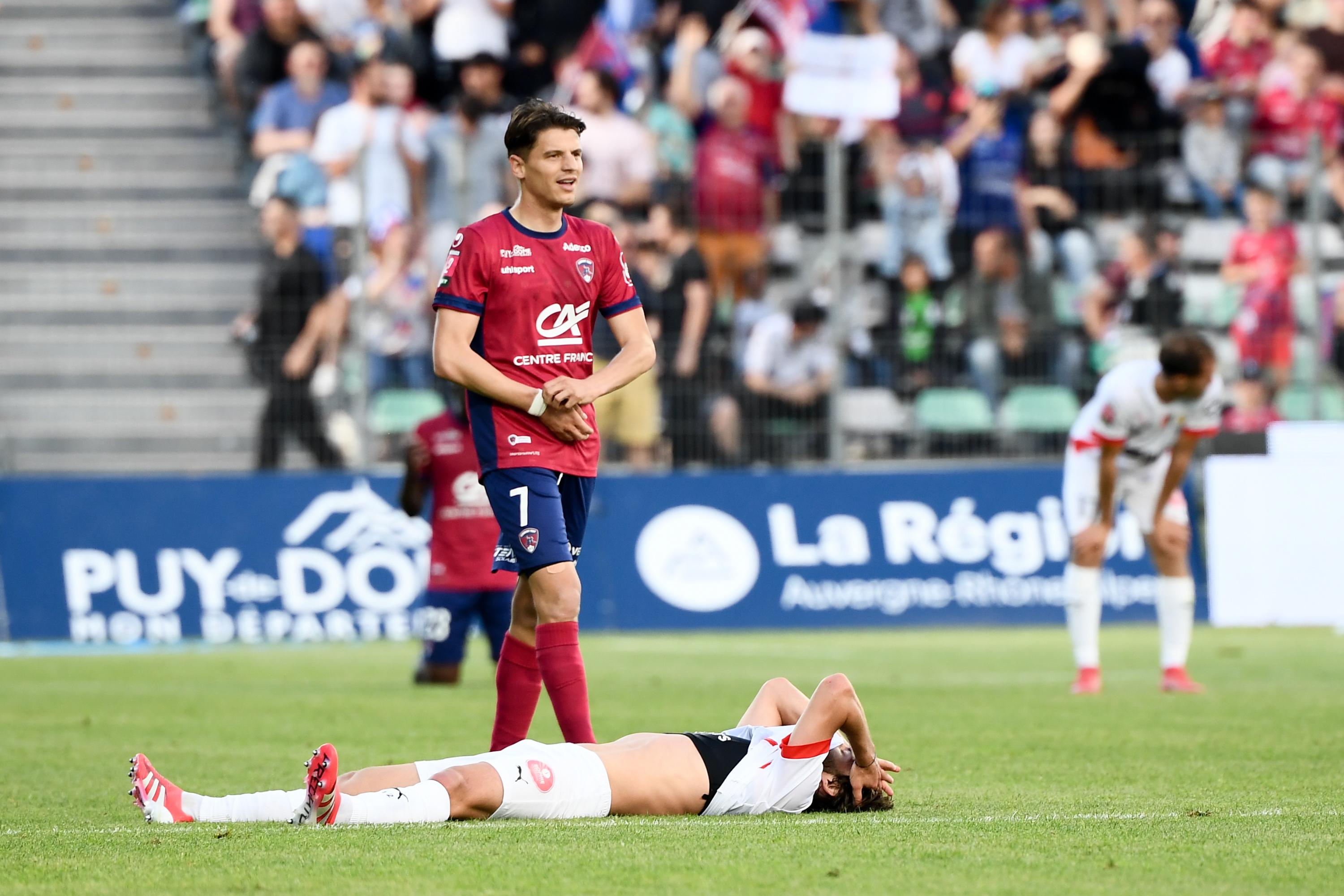 Foot : à qui perd gagne, Clermont s’incline face à Boulogne-sur-Mer mais reste en Ligue 2