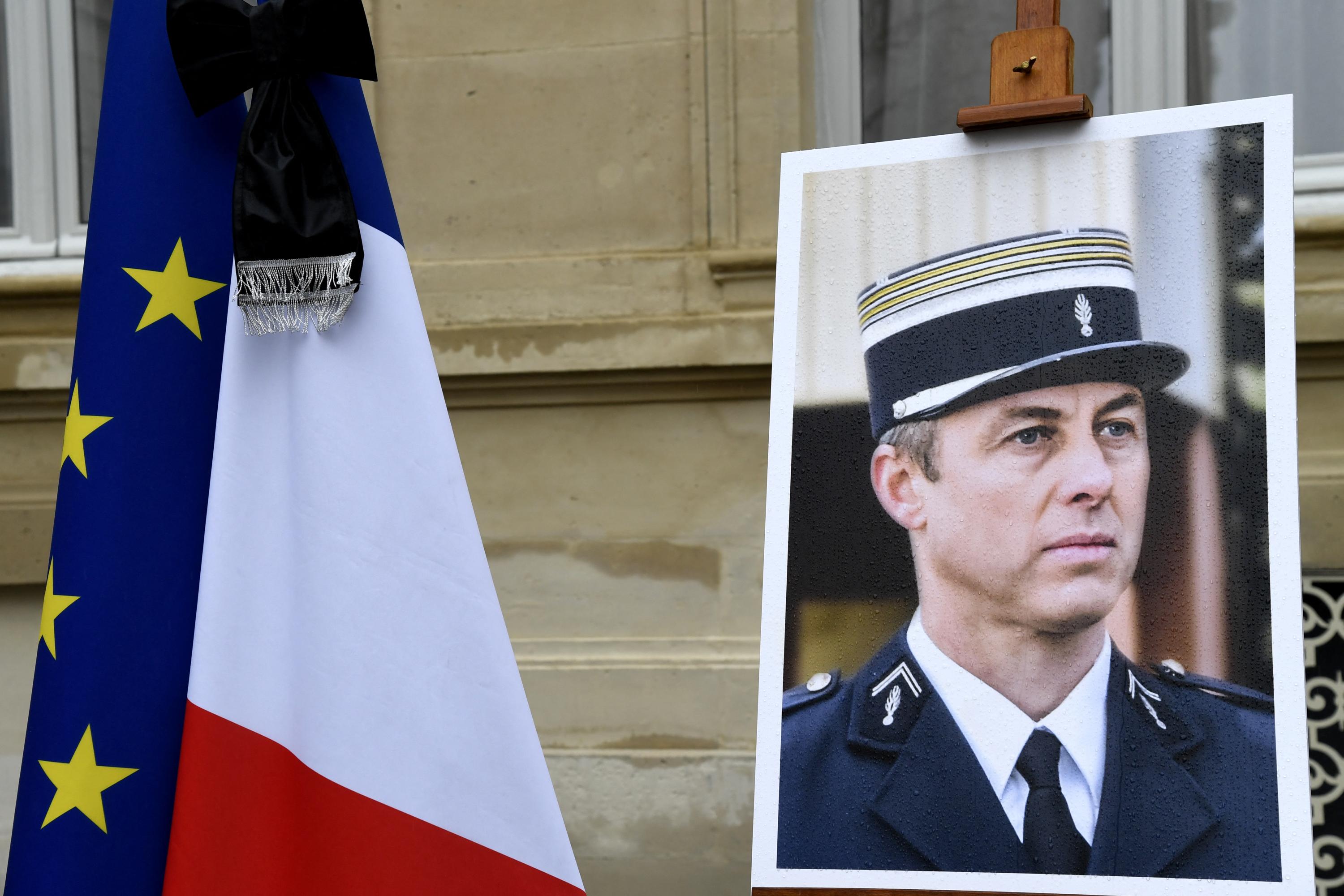 «Un héros français» : à Bry-sur-Marne, dans l’Est parisien, une statue d’Arnaud Beltrame va être inaugurée