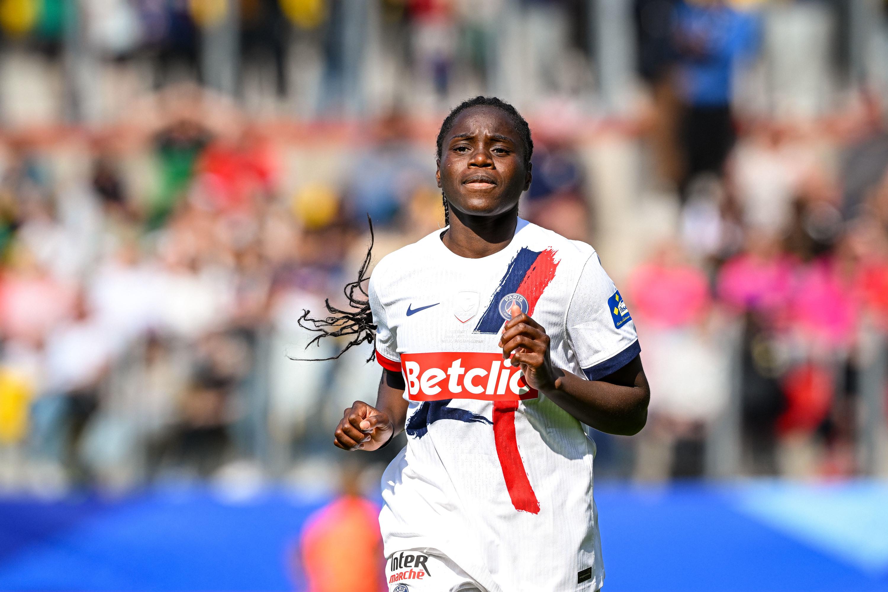 Équipe de France féminine : exit Wendie Renard, Griedge Mbock devient capitaine des Bleues