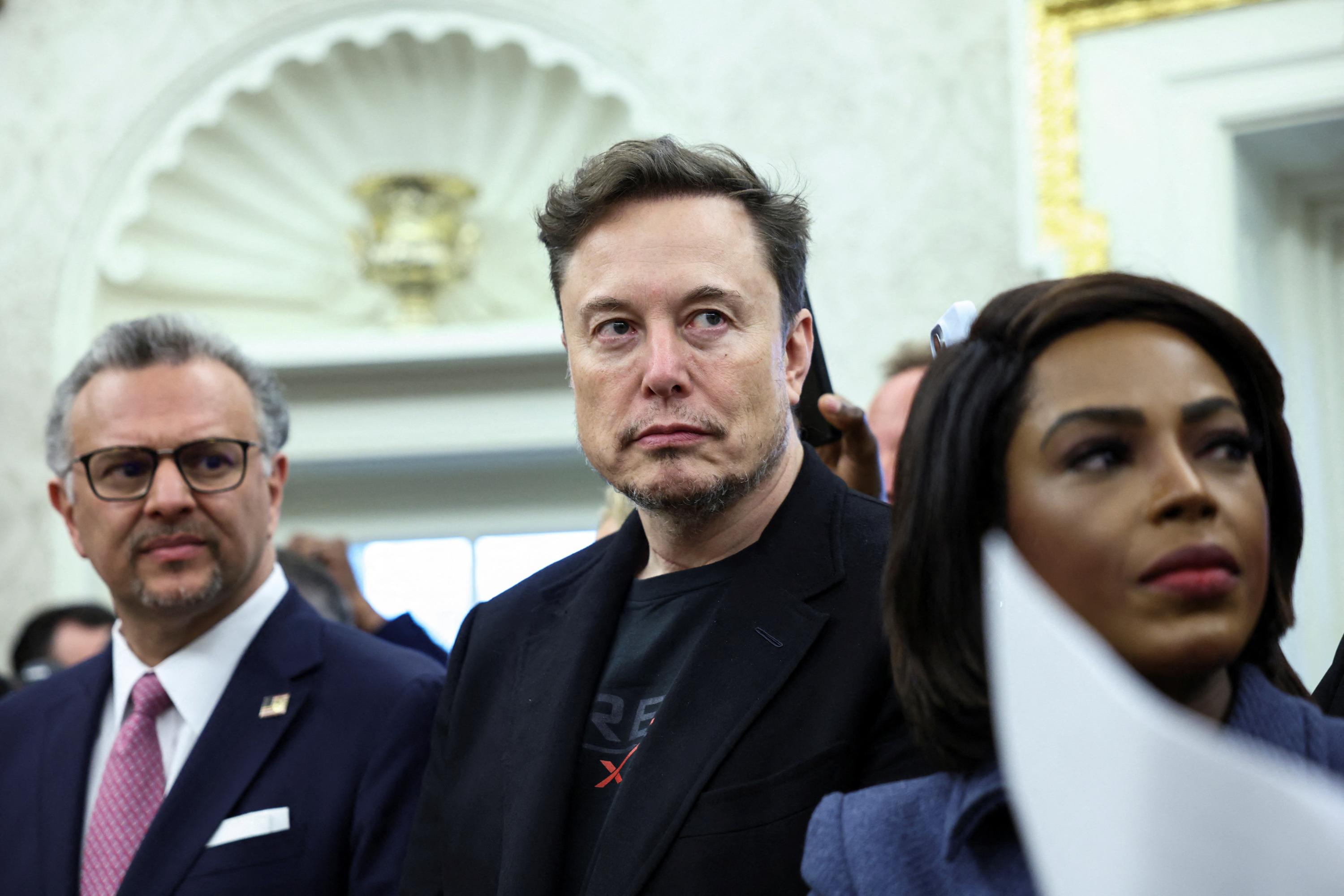 Elon Musk, «déçu» par un projet de loi de Donald Trump, confirme son départ du gouvernement américain