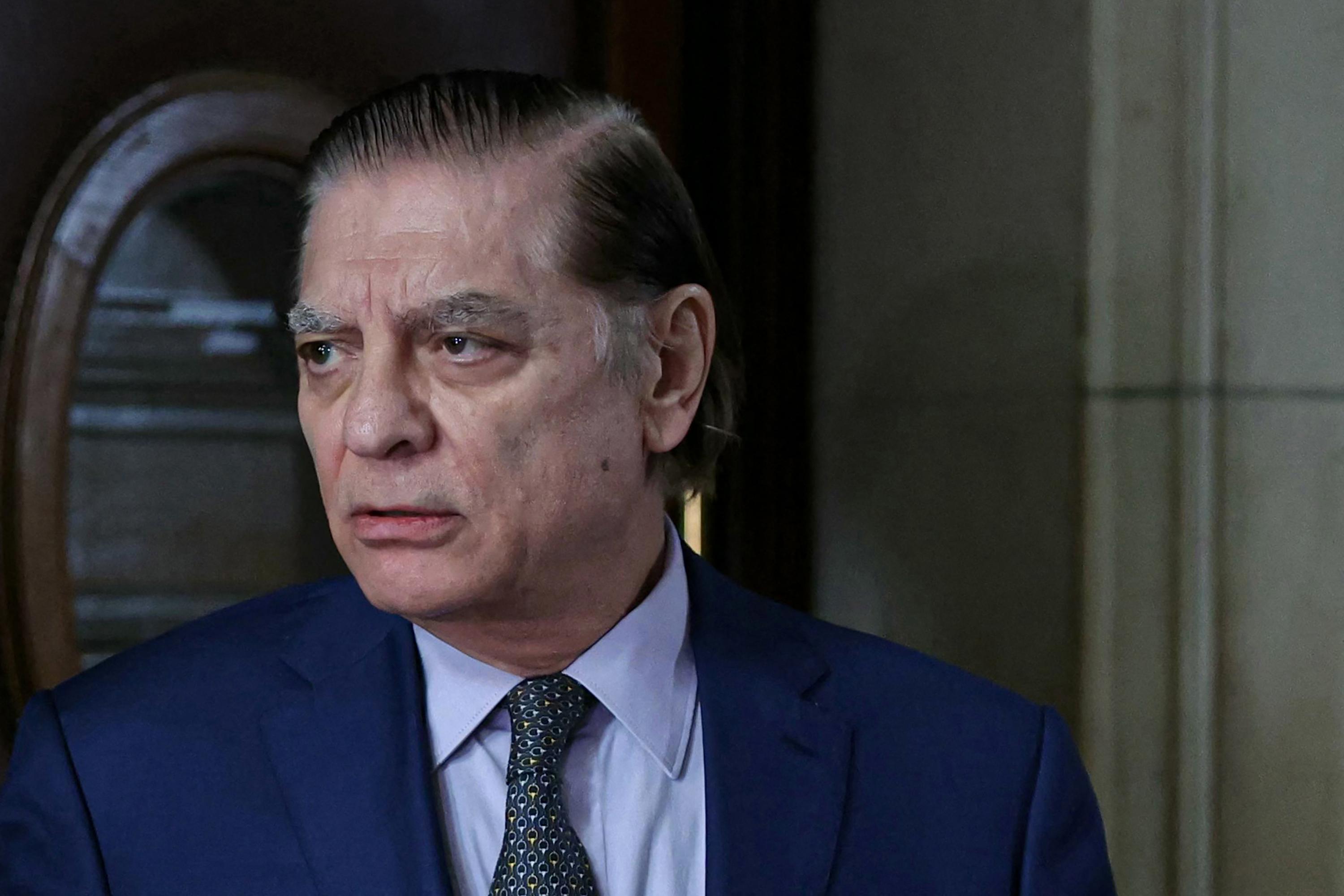 Le mandat d'arrêt visant le prince Paul de Roumanie, membre de la famille royale, examiné par la cour d'appel de Paris