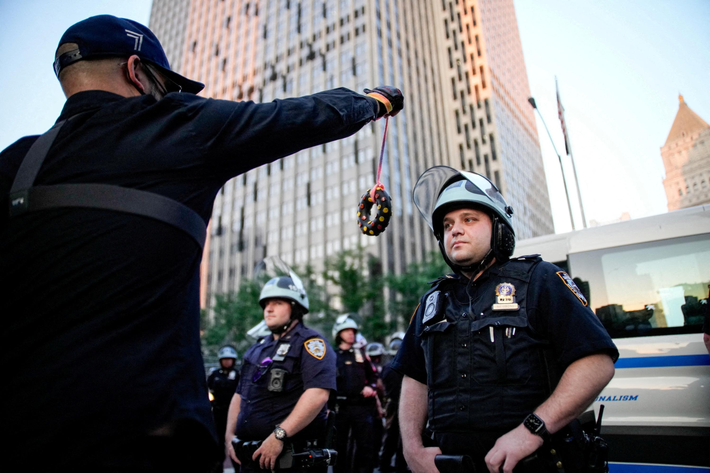 Manifestations anti-expulsions aux États-Unis : après Los Angeles, une nouvelle ville décrète un couvre-feu