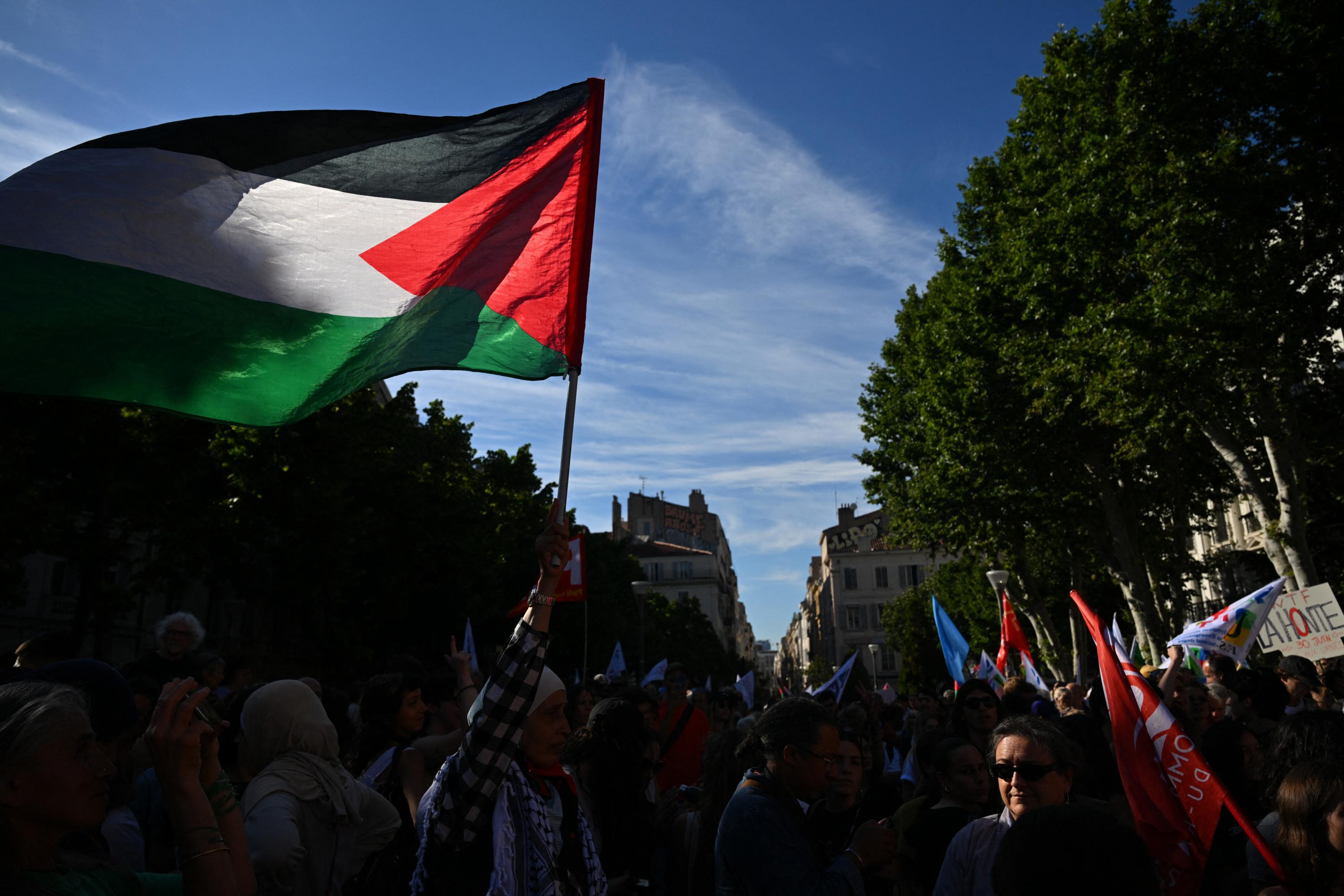 La mairie de Saint-Denis hisse le drapeau palestinien sur sa façade et appelle à manifester à Paris