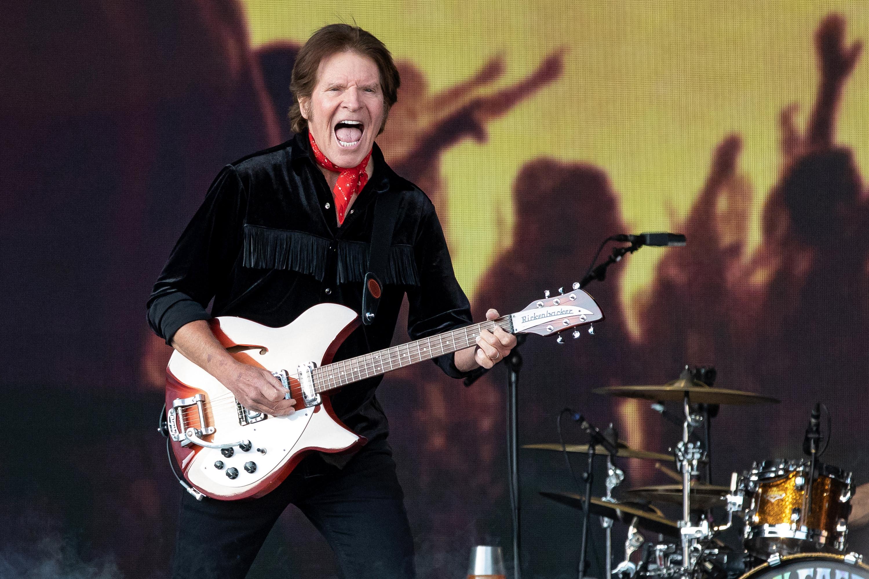 John Fogerty, le chanteur qui a dû se battre pour chanter ses chansons