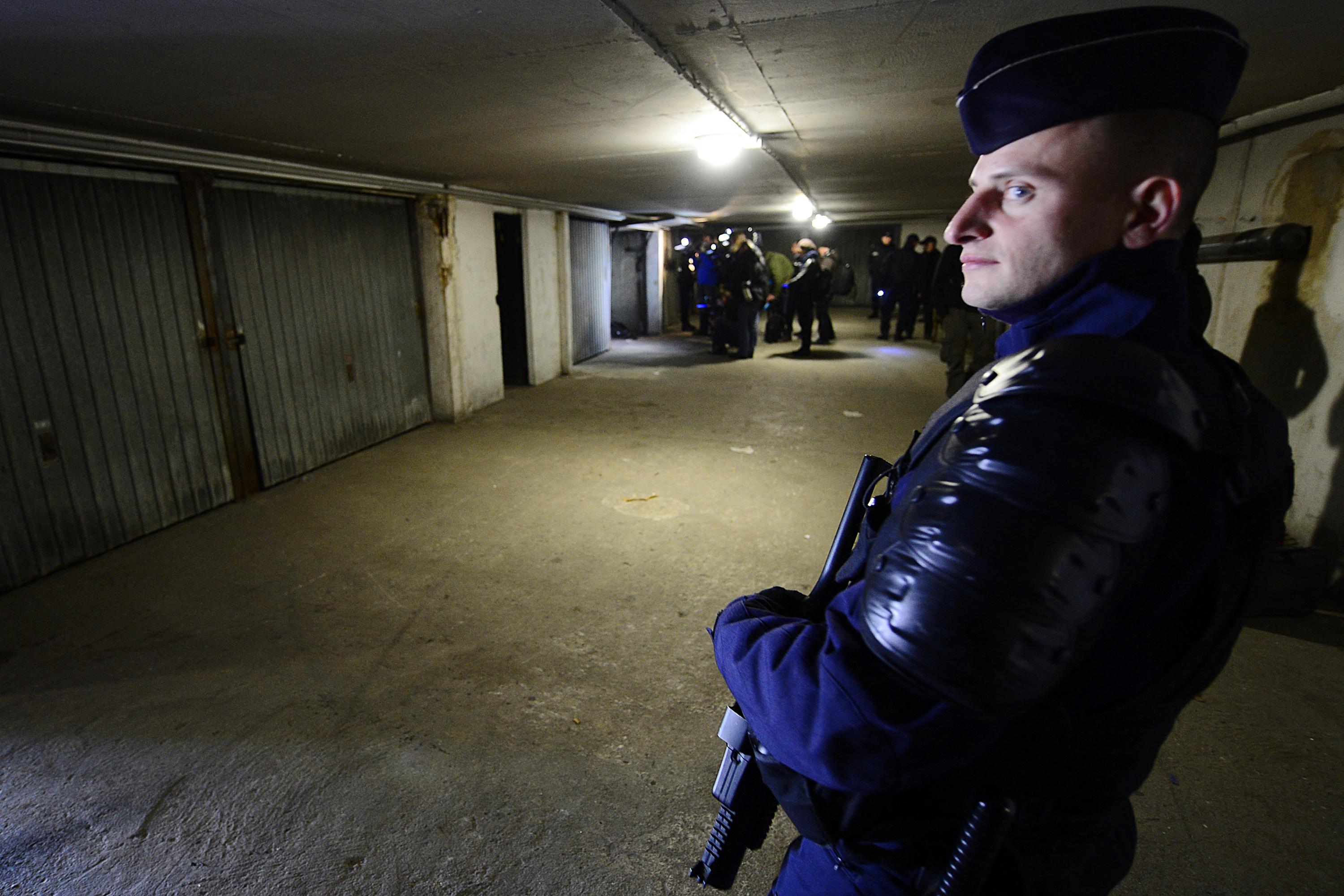 Marseille : un homme retrouvé mort dans le parking d’une cité, une enquête ouverte pour assassinat