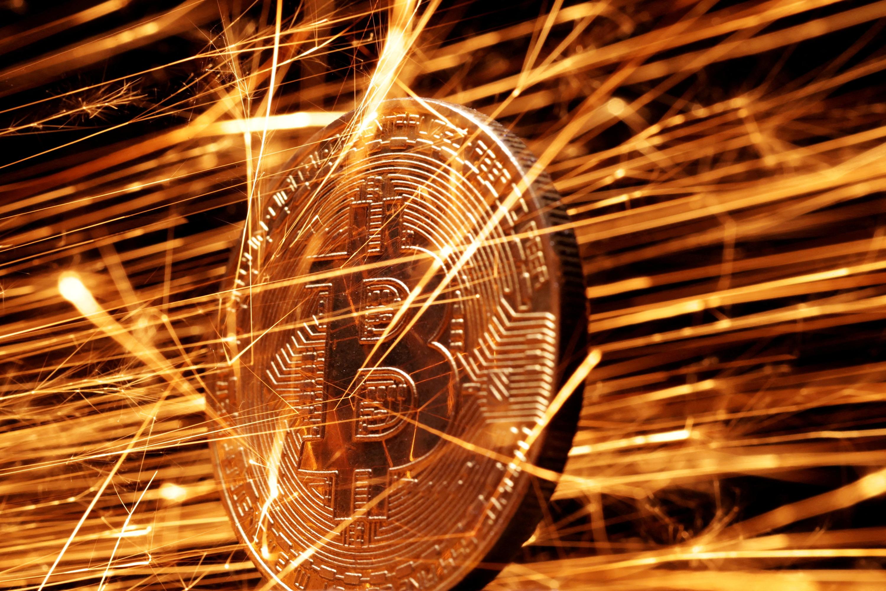 Le bitcoin bat un nouveau record et dépasse la barre des 124.000 dollars