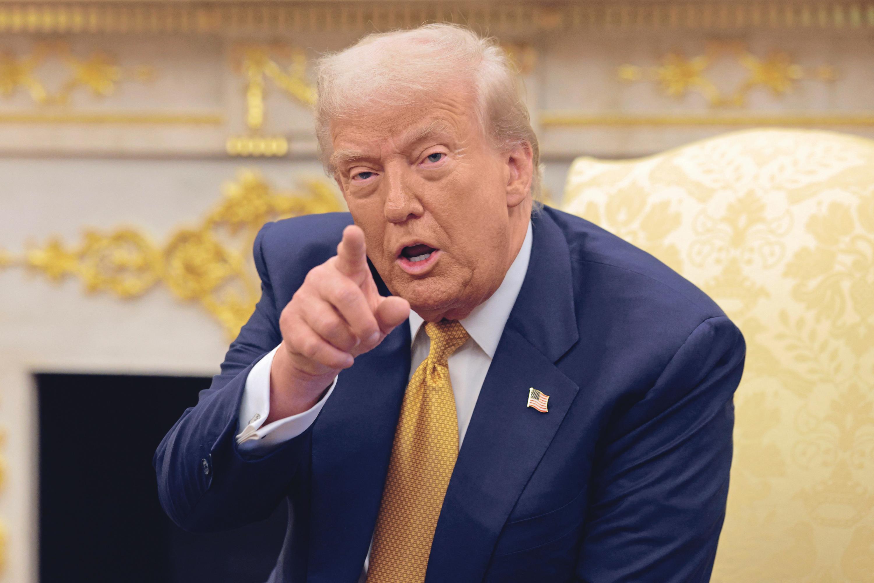 « C’est l’Œil de Sauron dans Le Seigneur des anneaux » : Donald Trump sème la terreur dans les entreprises américaines