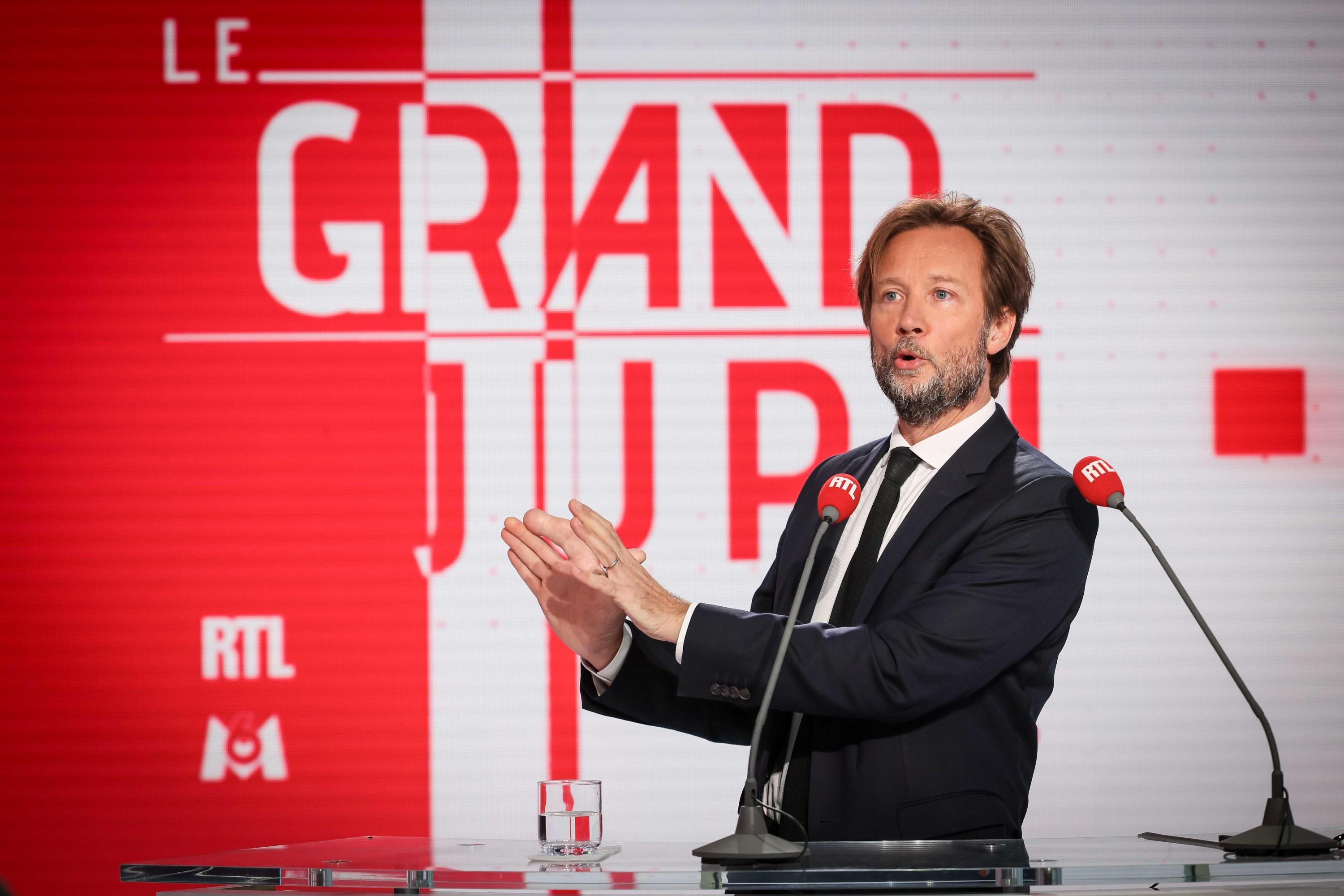 Budget 2026 Francia Boris Vallaud Chiede Cambiamento di Rotta a Sébastien Lecornu