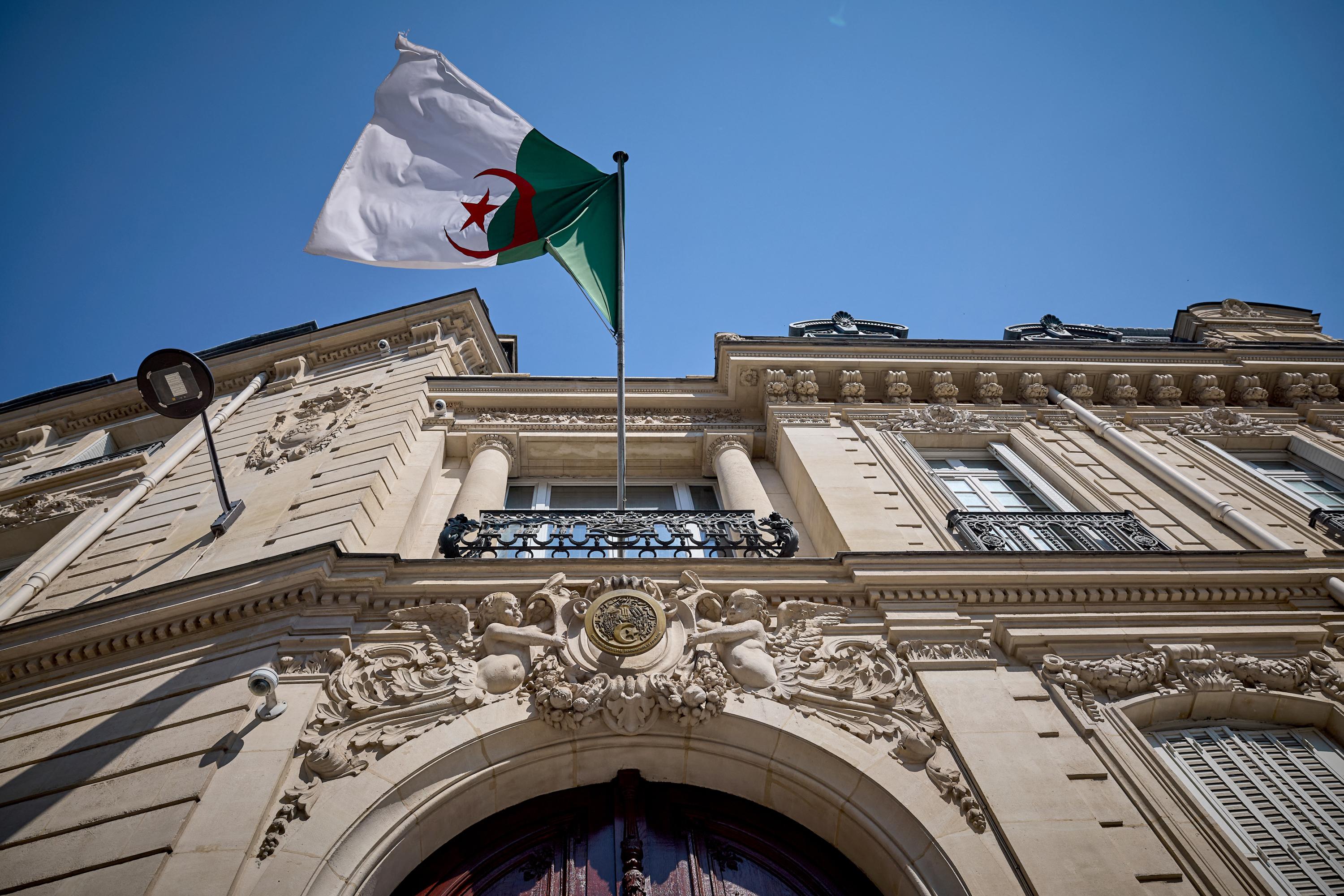 L’annonce d’une hausse des visas accordés aux étudiants algériens provoque un tollé