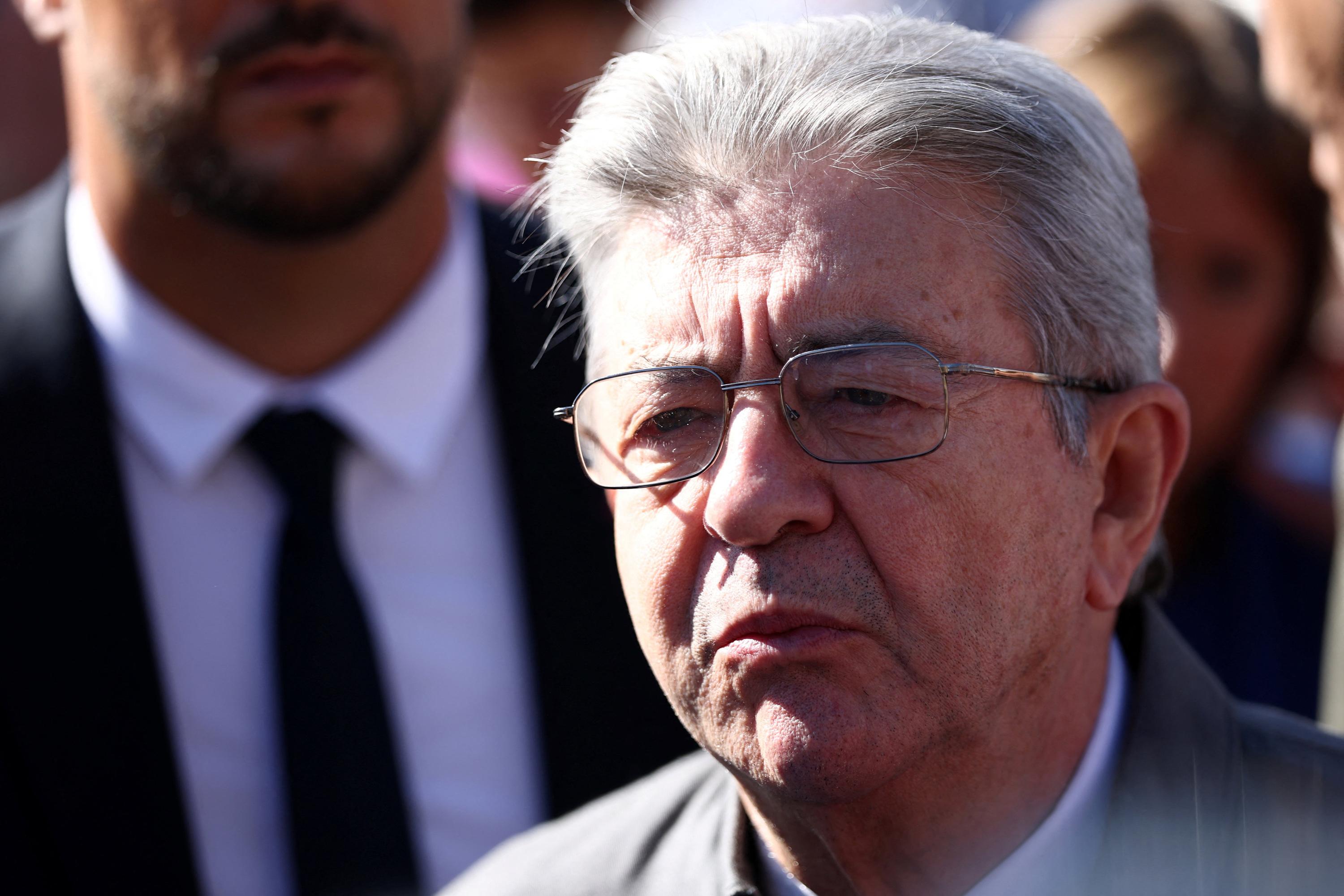 Démission de Sébastien Lecornu : LFI invite les autres partis de gauche à «une rencontre cet après-midi», selon Jean-Luc Mélenchon