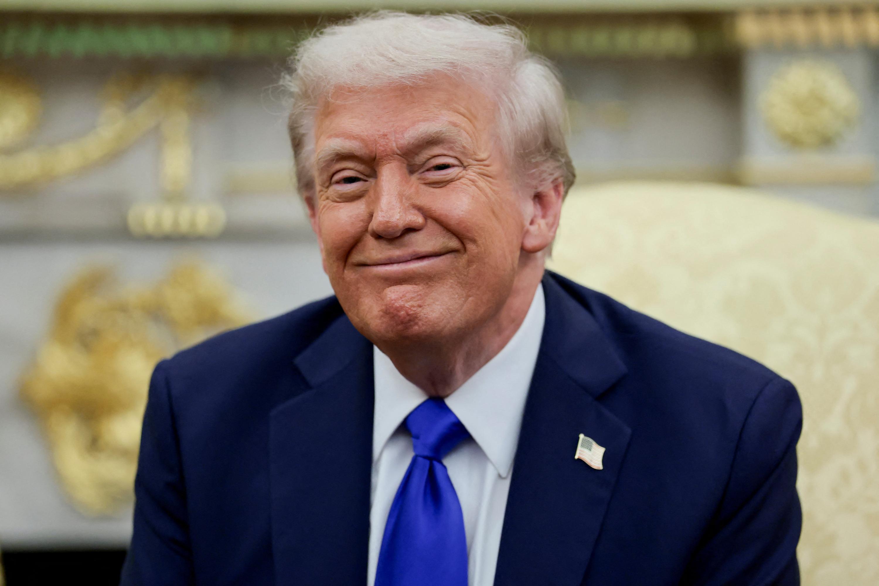 U.S.: Trump questions back pay for federal workers caused by the shutdown