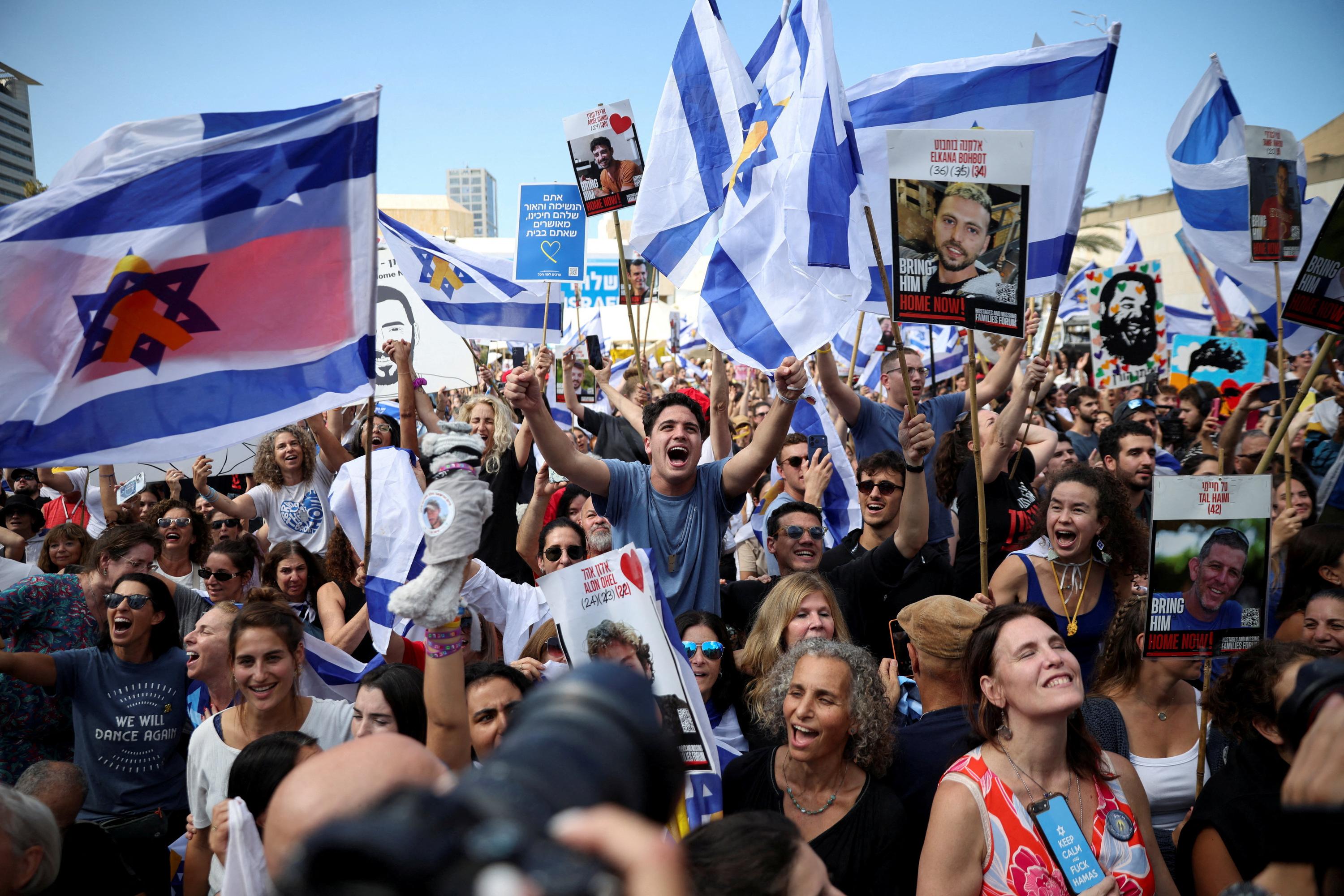 Israël accueille dans la liesse ses otages : le récit de l’envoyé spécial du Figaro