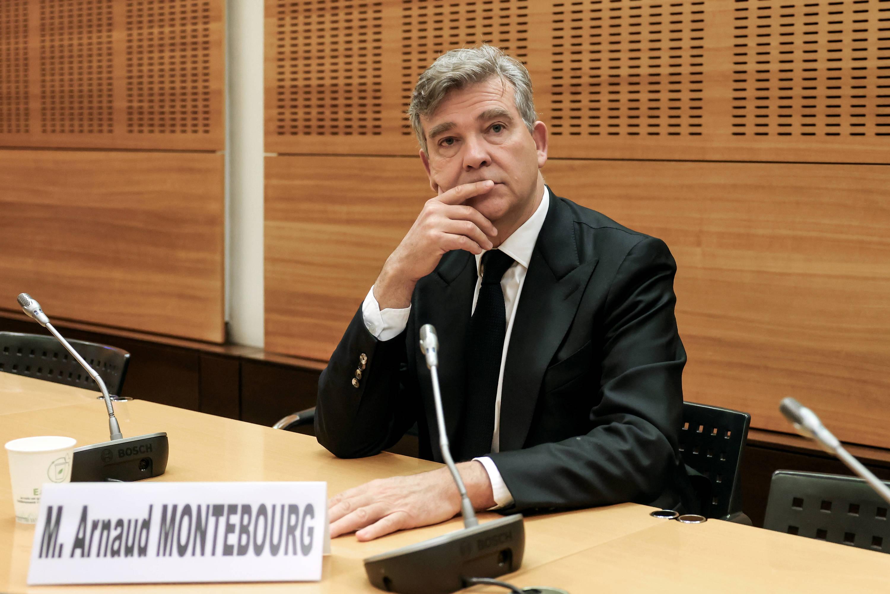 Comment Arnaud Montebourg, soutenu par le fonds de Pierre-Édouard Stérin, fédère des entreprises de la filière nucléaire