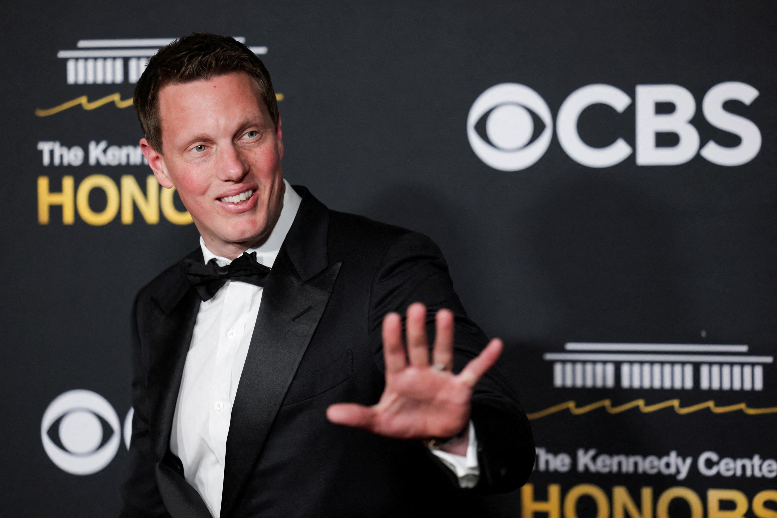 Paramount met 108 milliards de dollars sur la table pour arracher Warner Bros des bras de Netflix