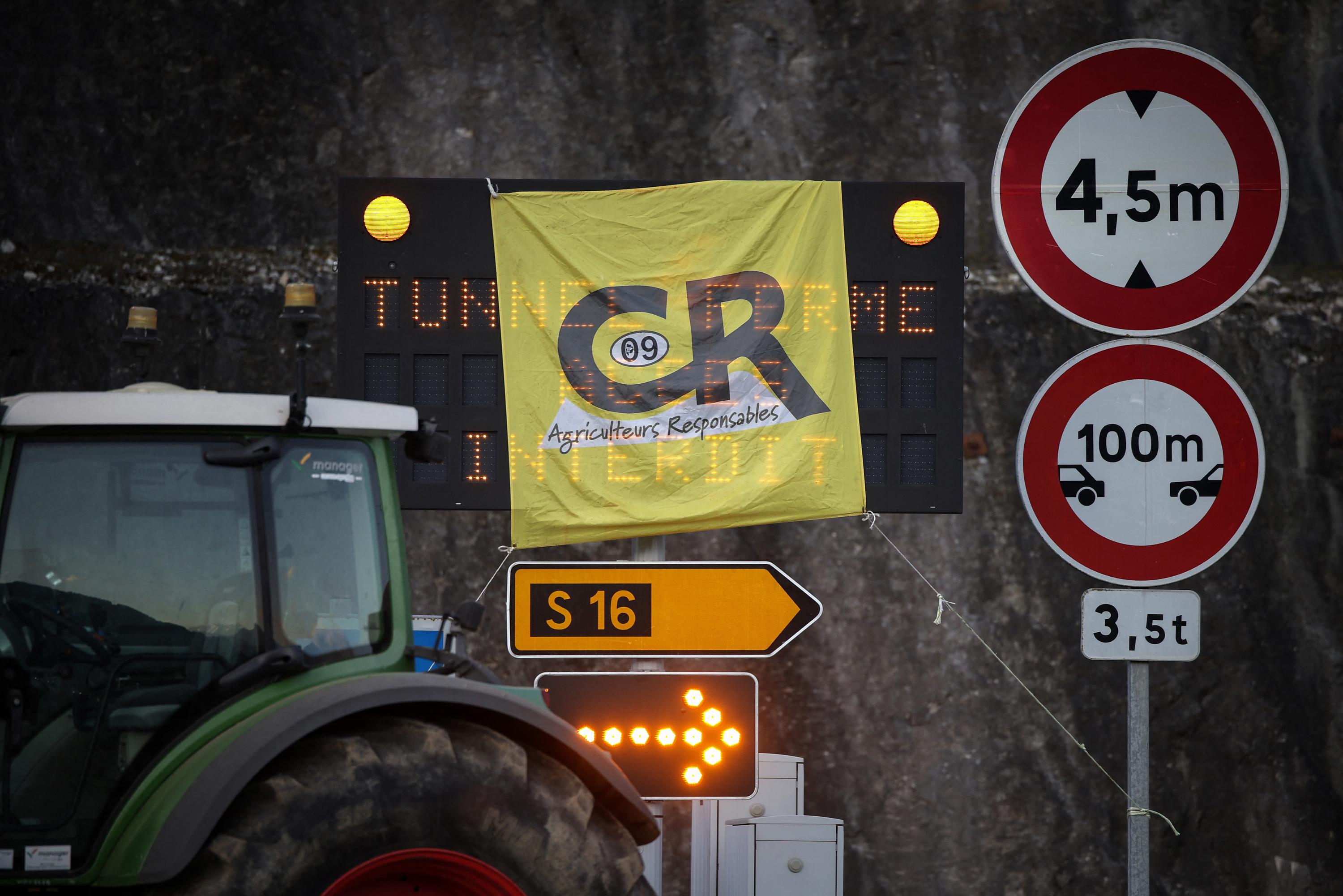 Mercosur, normes, PAC… Des paysans en colère se mettent en route vers Paris