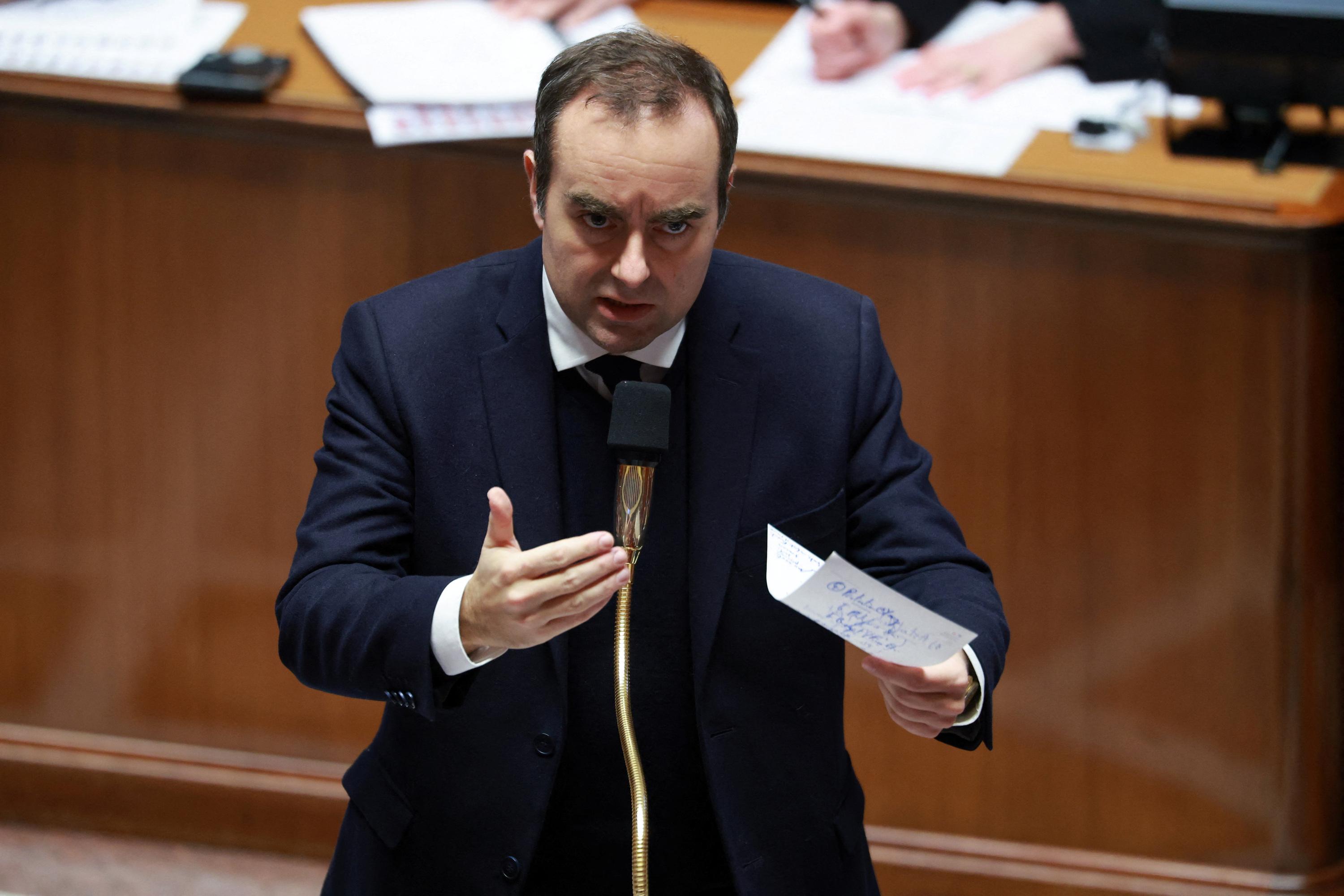 49.3 ou ordonnances : le dilemme à haut risque de Sébastien Lecornu