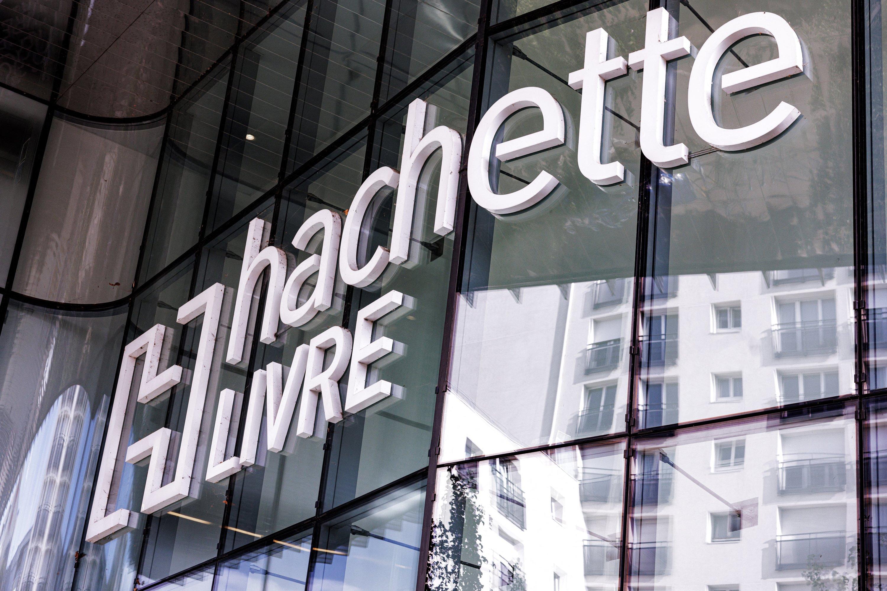 «Mort de 1200 colons juifs» le 7 Octobre : Hachette rappelle aussi un dictionnaire et examine tous ses ouvrages scolaires