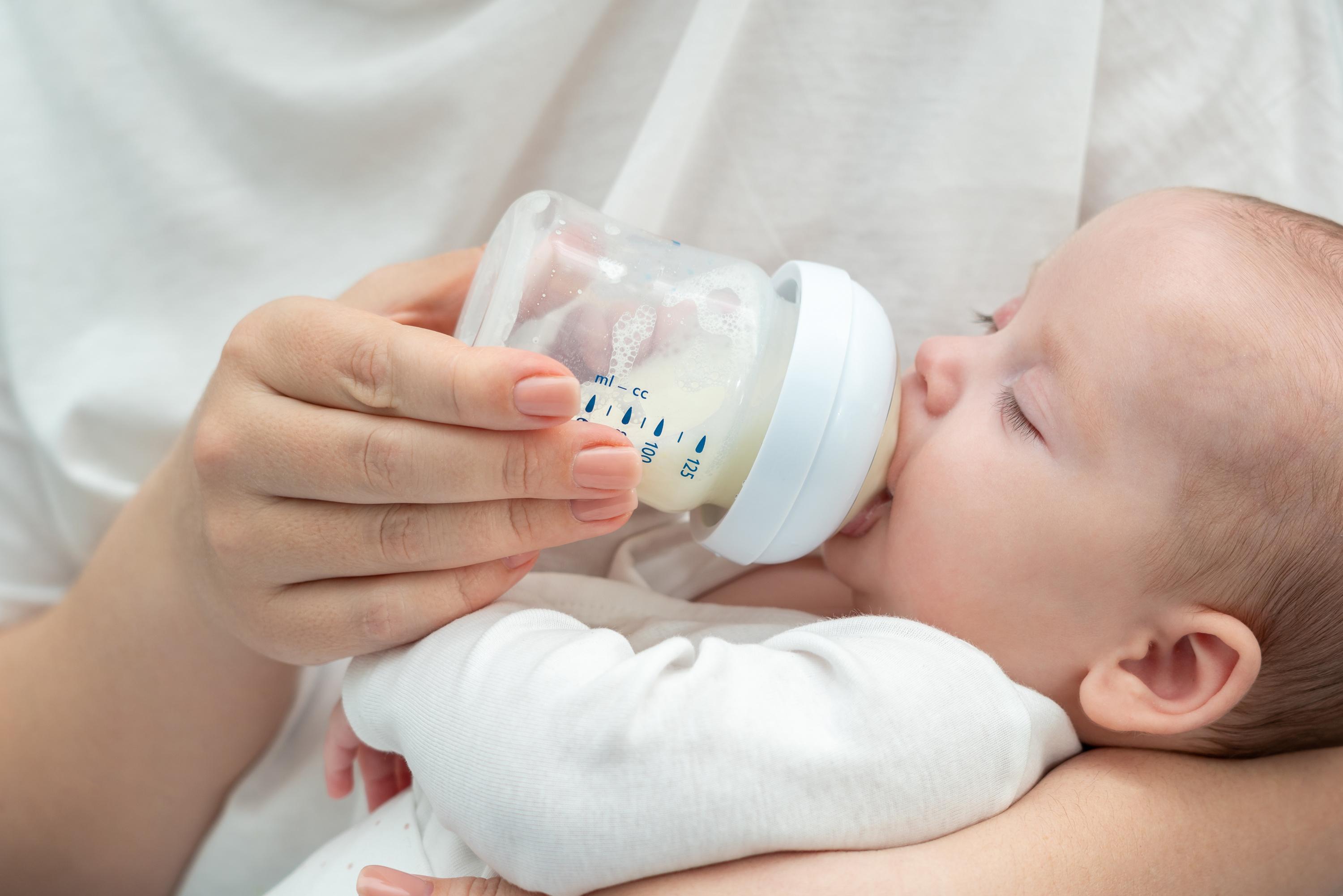 Rappel de laits infantiles Nestlé et Lactalis : un fournisseur commun à «de nombreuses entreprises du secteur» en cause