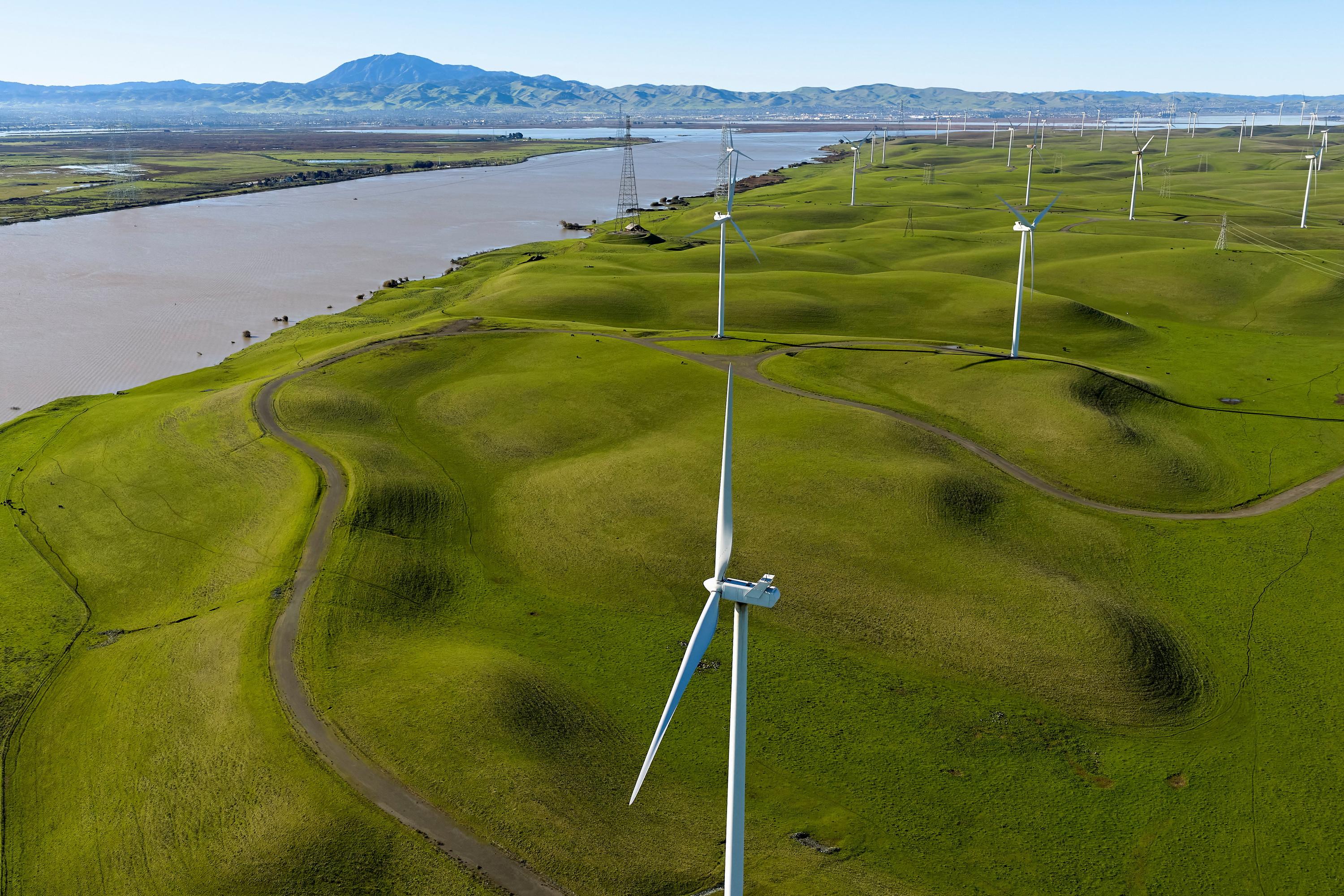 Un fabricant d’éoliennes allemand réclame 44 millions d’euros à un petit village de Charente-Maritime