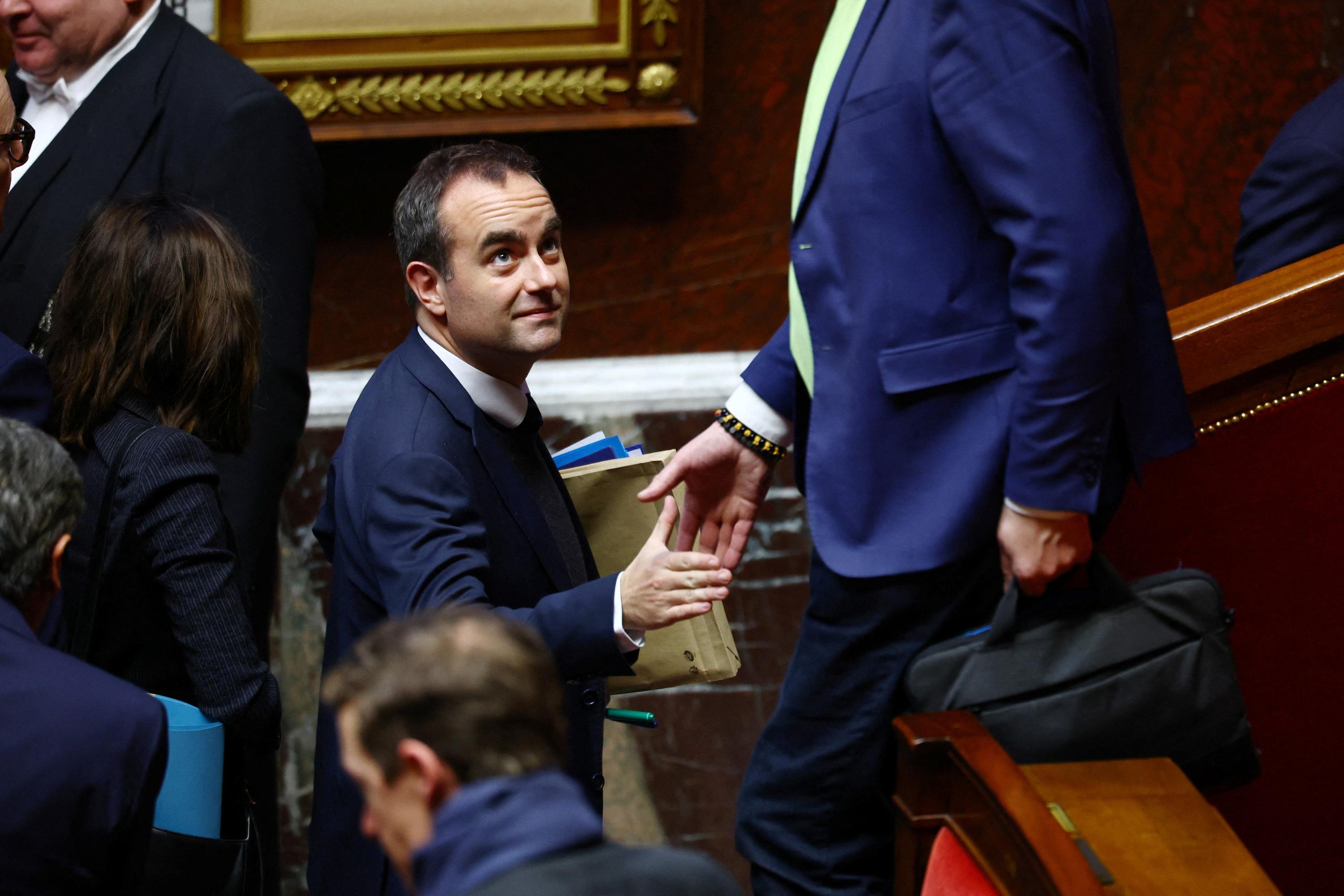 Les Français déplorent un «mauvais budget» mais ne souhaitent pas la chute du gouvernement