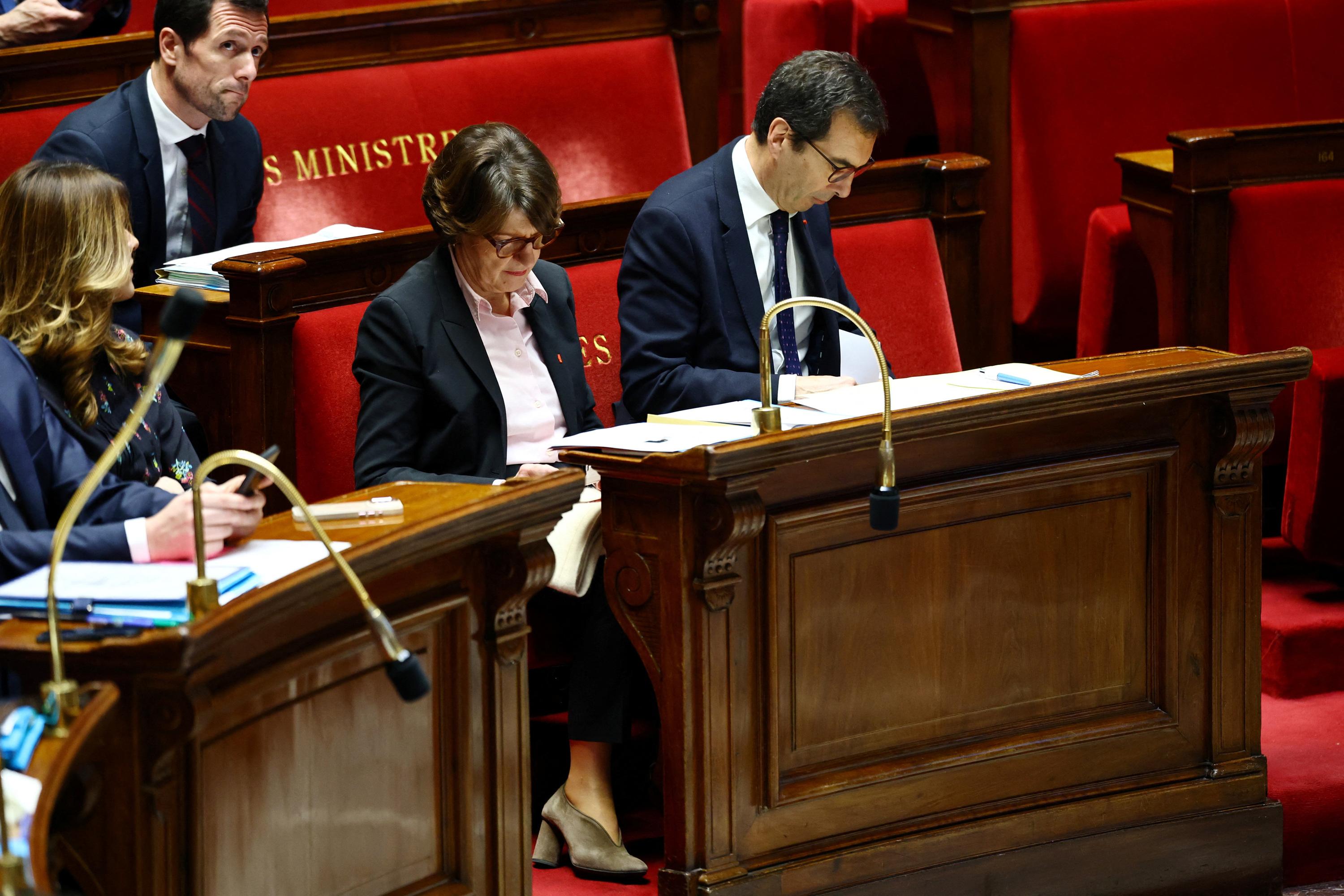 Fraude sociale : le ministre du Travail «favorable» à une suspension des allocations en cas de «suspicion sérieuse»