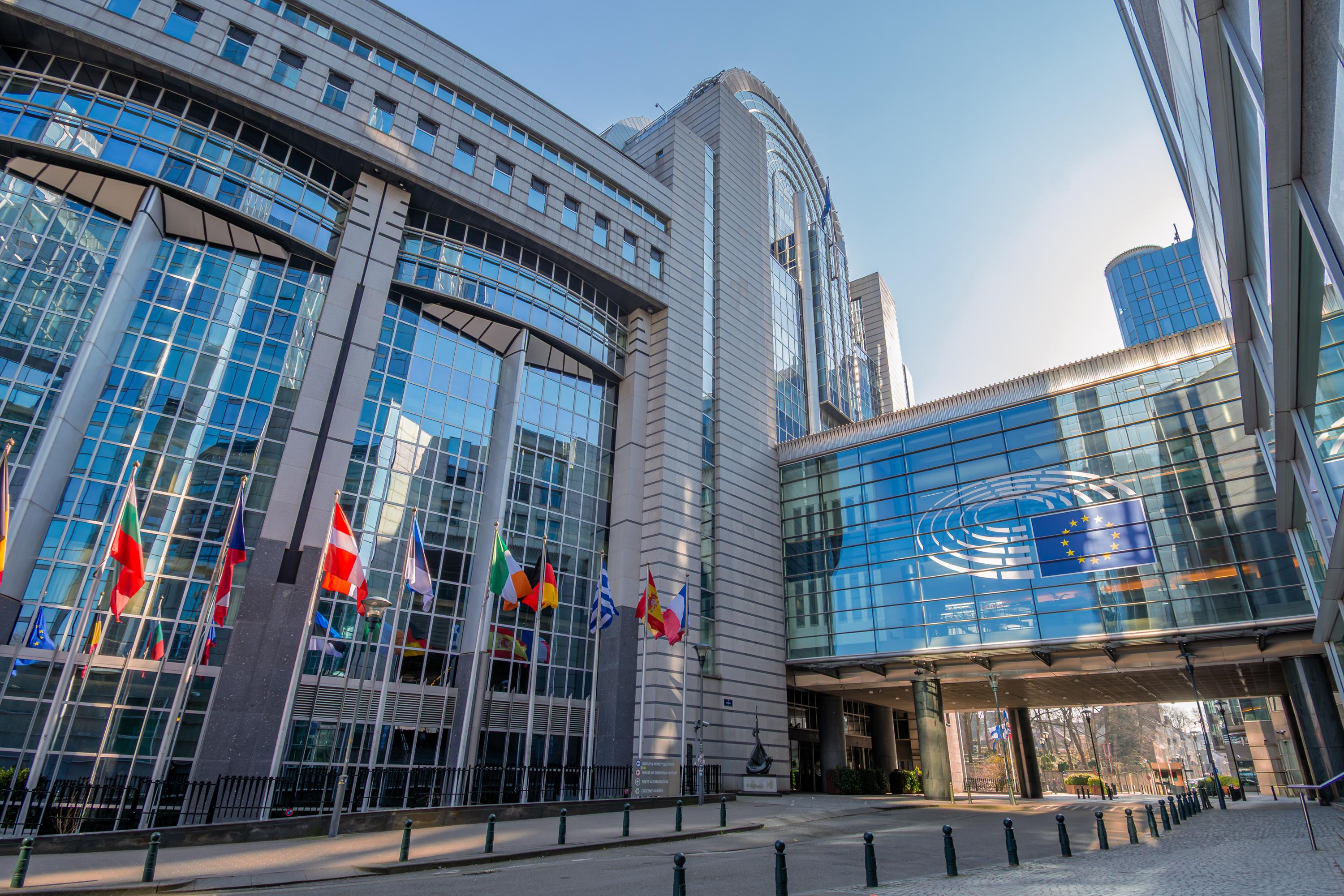 Droits de douane : l’Europe suspend l’accord avec les États-Unis