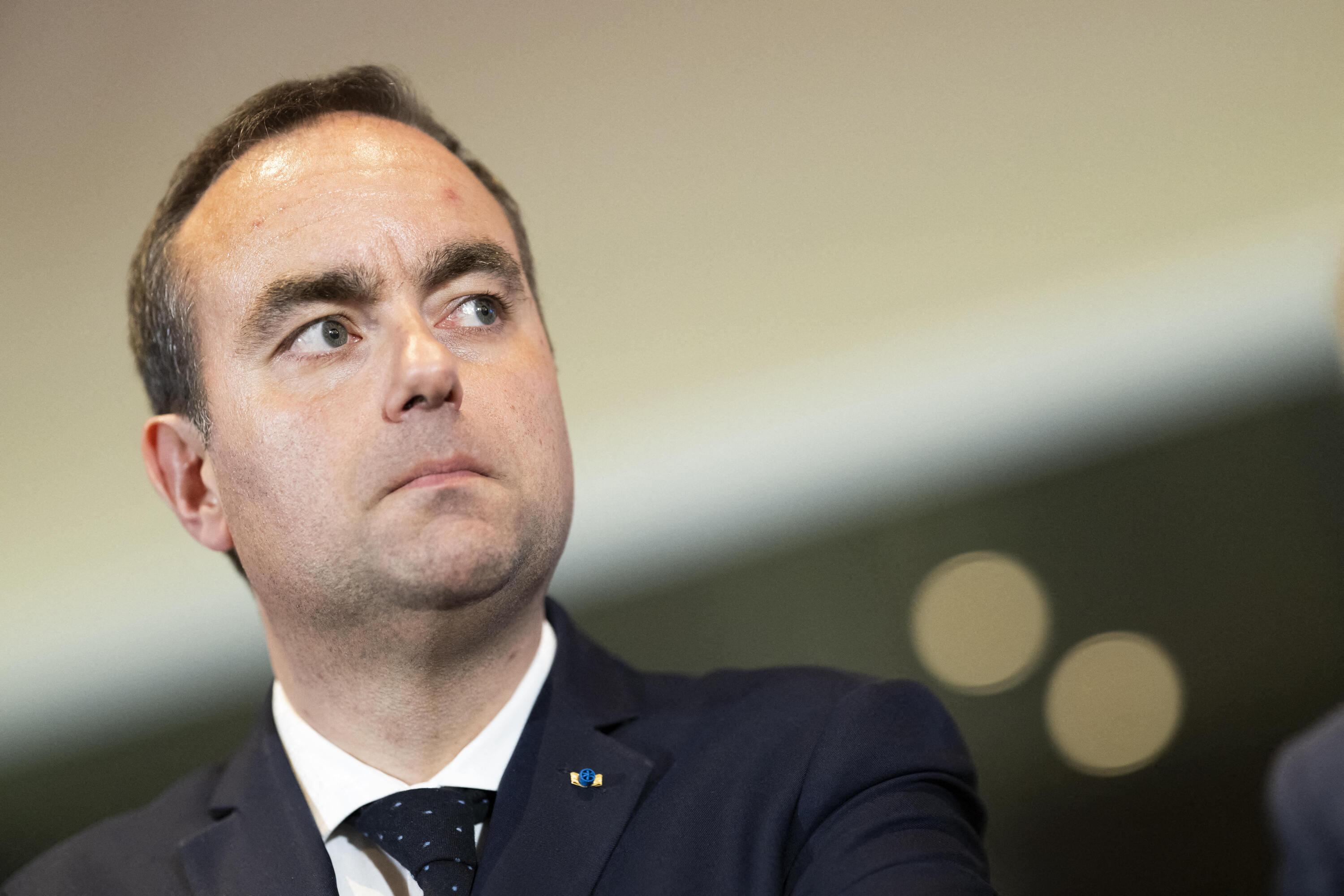 «Je ne suis pas spectateur, on gouverne» : Sébastien Lecornu, dernière ligne droite contre une «fin crépusculaire»