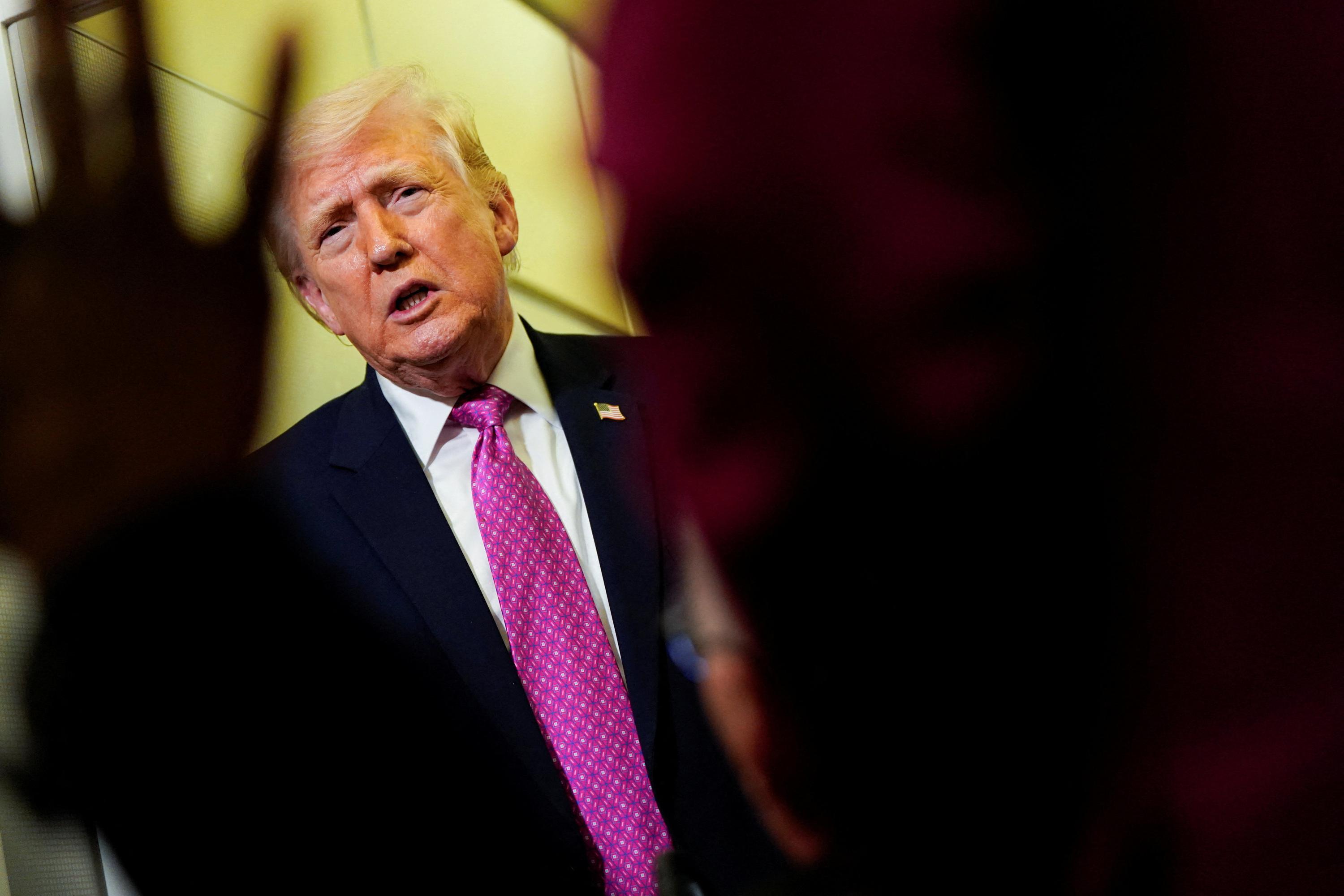 EN DIRECT - Guerre en Iran : Trump appelle les pays impactés par la guerre à «apprendre à se défendre par eux-mêmes» et à «aller chercher leur propre pétrole»