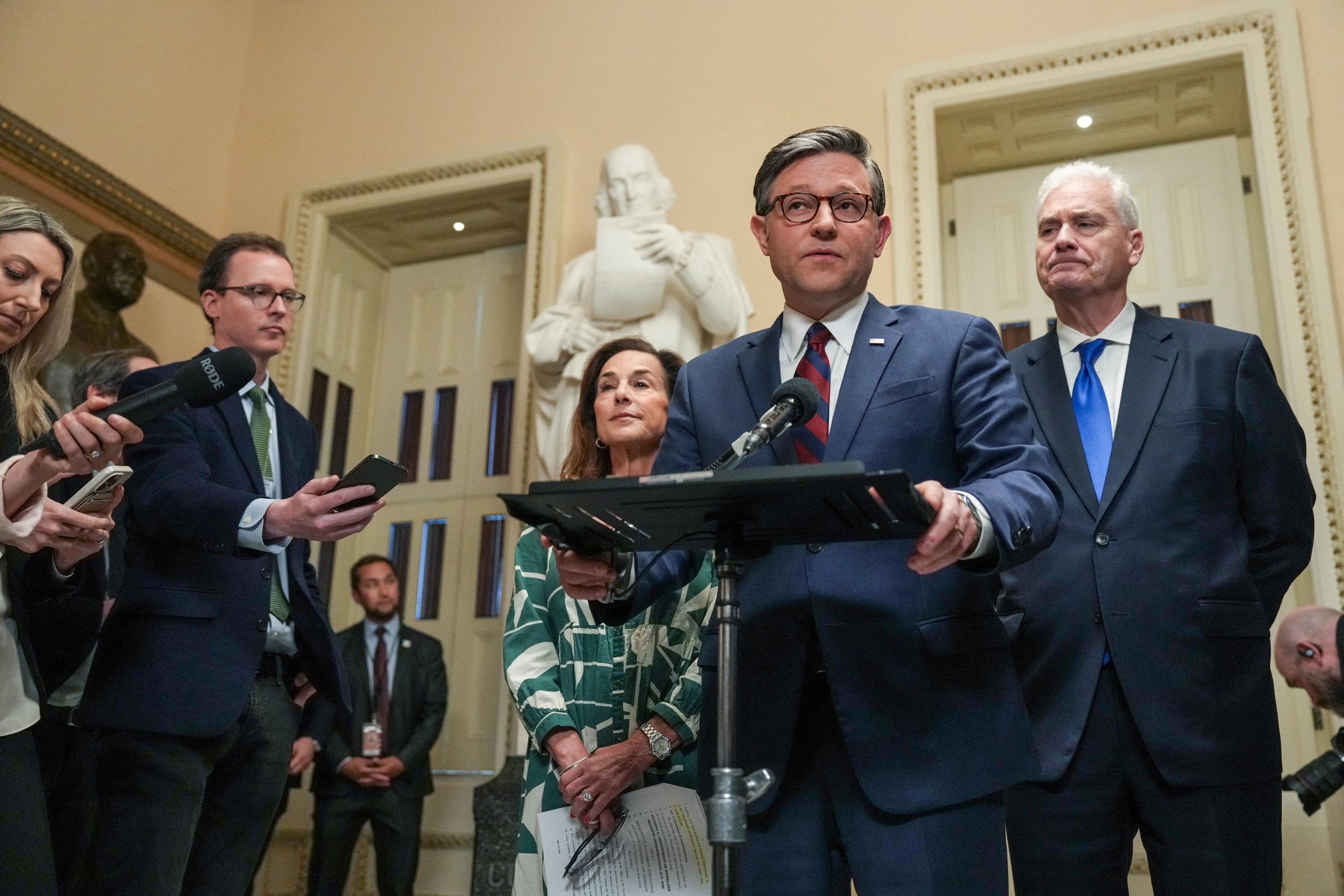 États-Unis : les républicains concluent un accord pour mettre fin à la paralysie budgétaire partielle