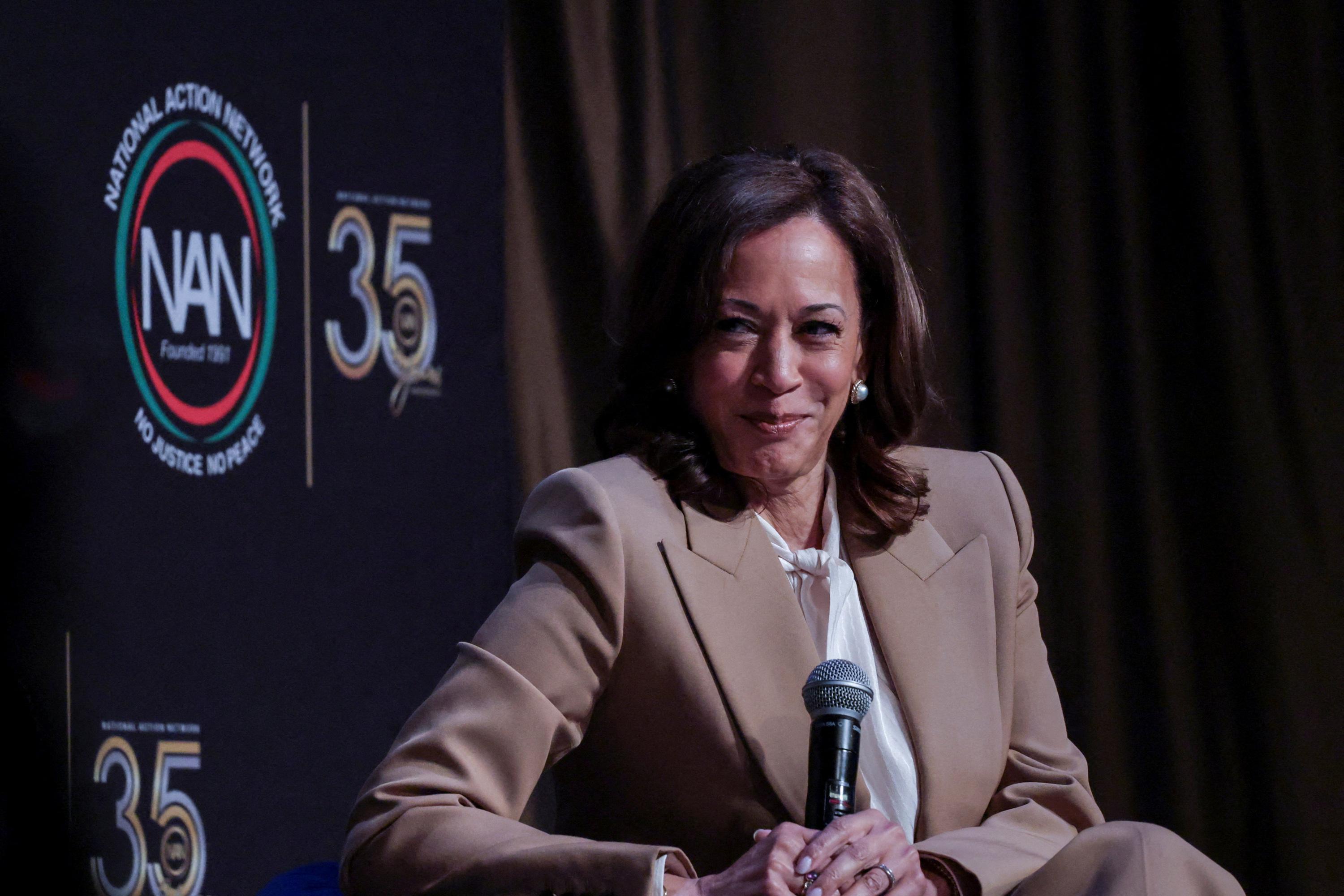 Kamala Harris, ancienne vice-présidente de Joe Biden, dit «réfléchir» à se présenter à la présidentielle en 2028