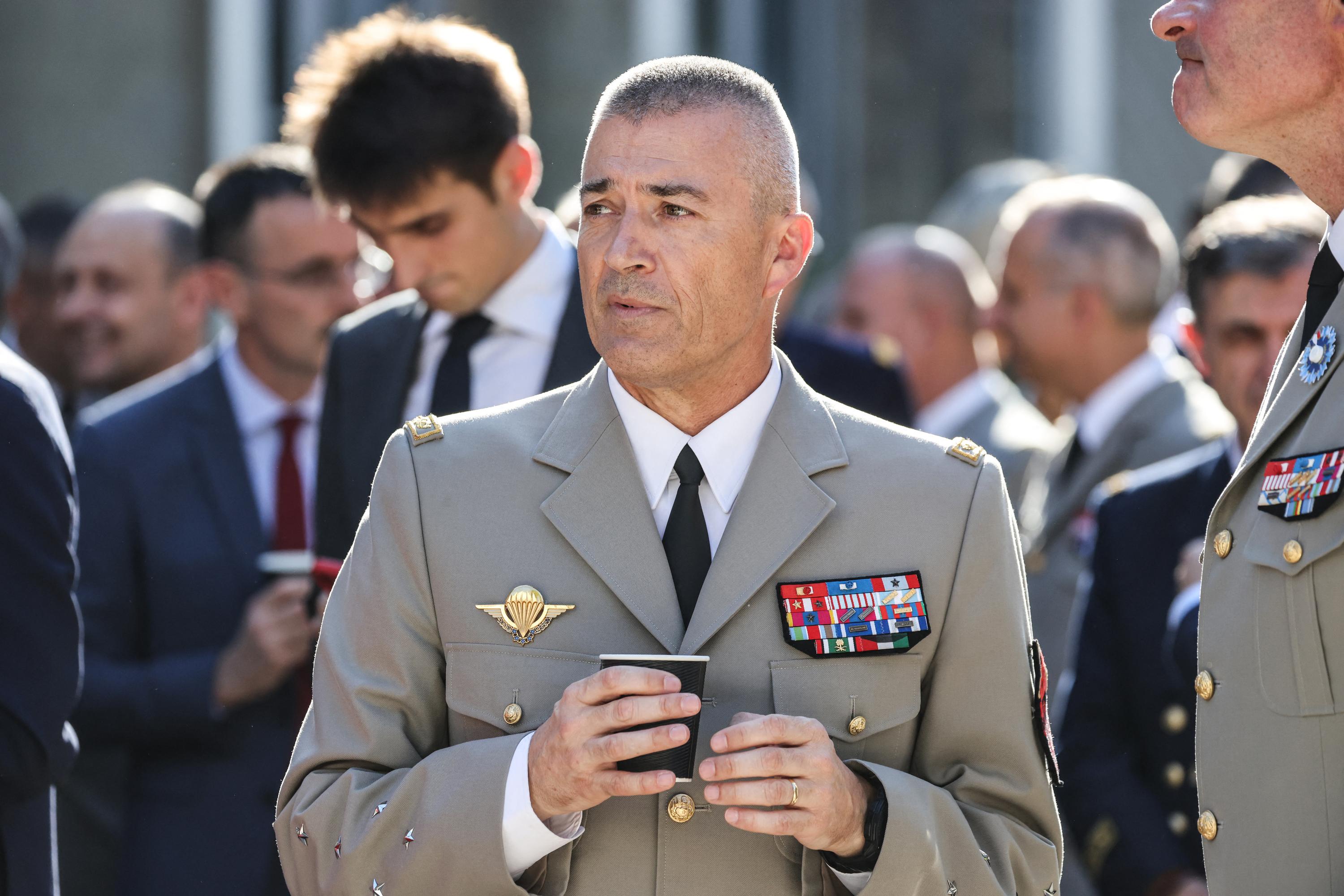 La nouvelle mission du général Burkhard pour gagner la bataille de la mémoire