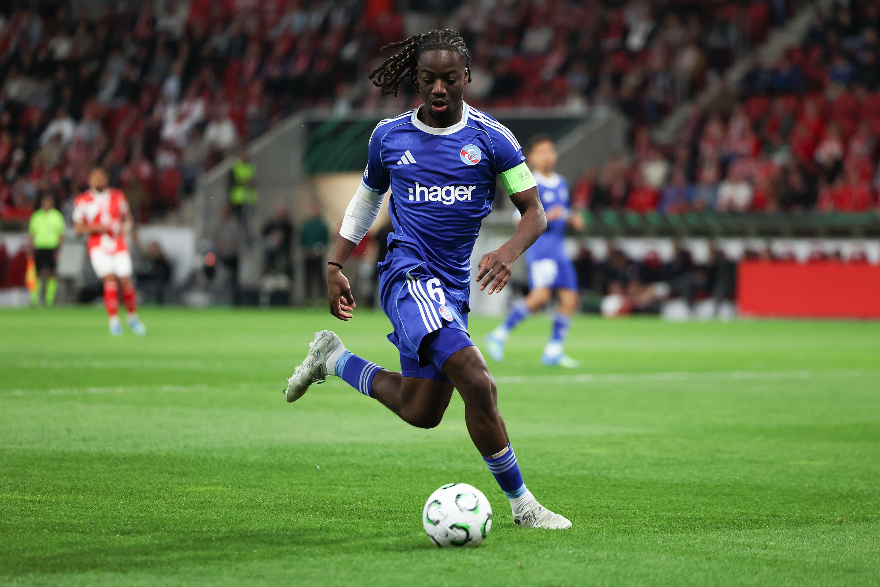 EN DIRECT - Ligue Europa conférence : match historique pour Strasbourg qui n’a plus le choix contre Mayence en quart retour