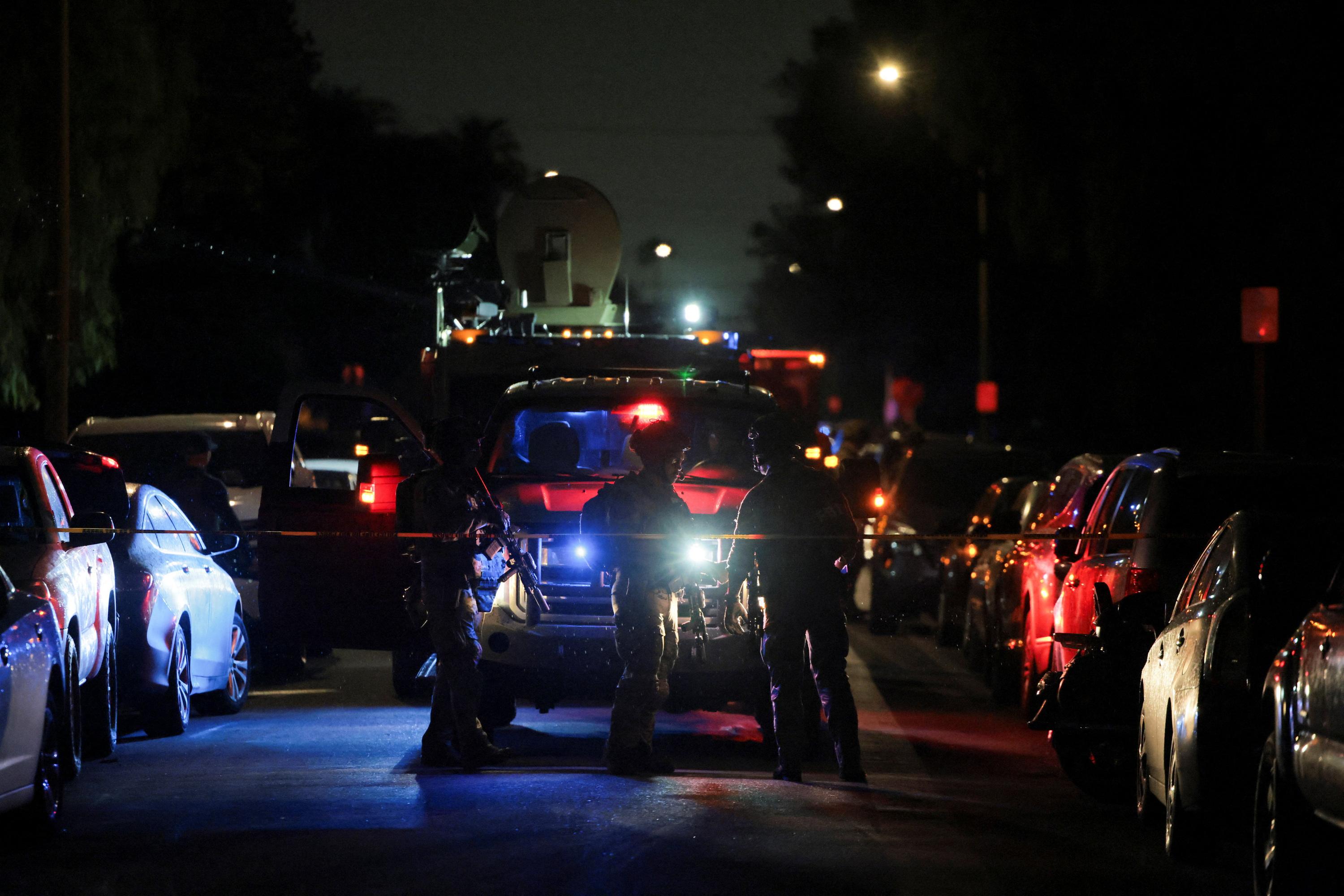 Donald Trump évacué après des tirs au dîner des correspondants de la Maison-Blanche : le suspect comparaîtra lundi devant la justice américaine
