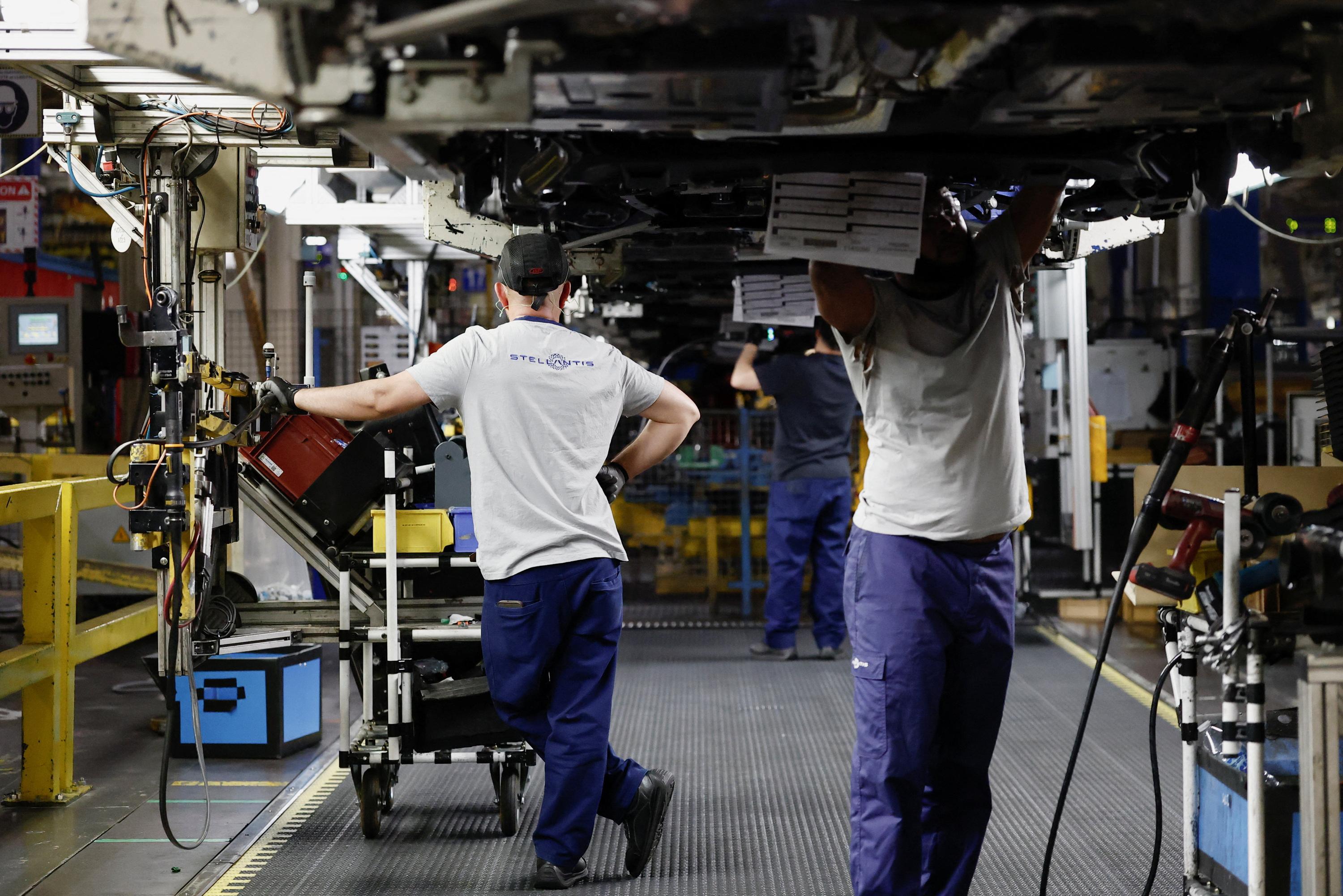 « Sans argent, il faut des idées » : le gouvernement s’attaque au chômage des jeunes