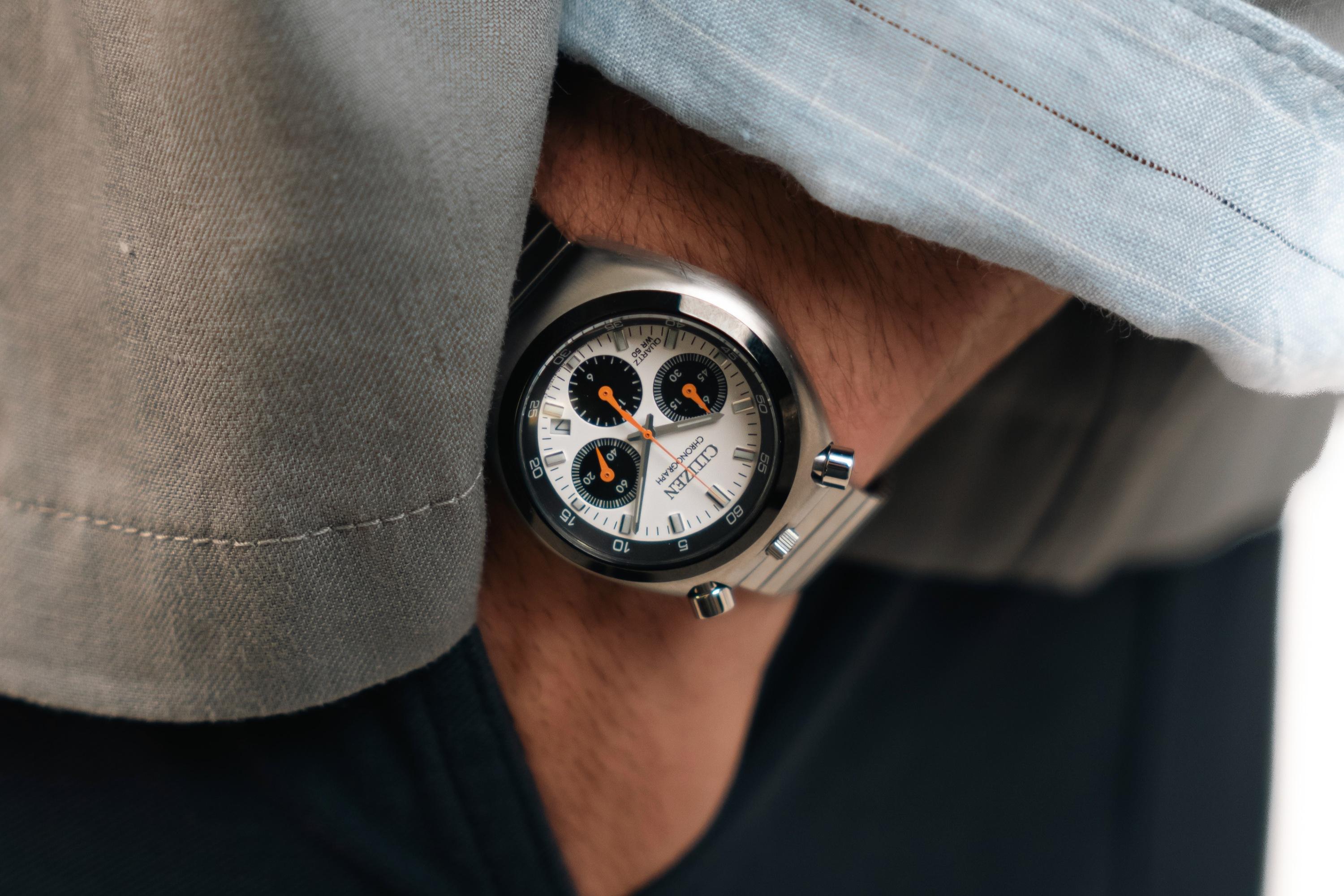 La montre japonaise de Brad Pitt est de retour au poignet