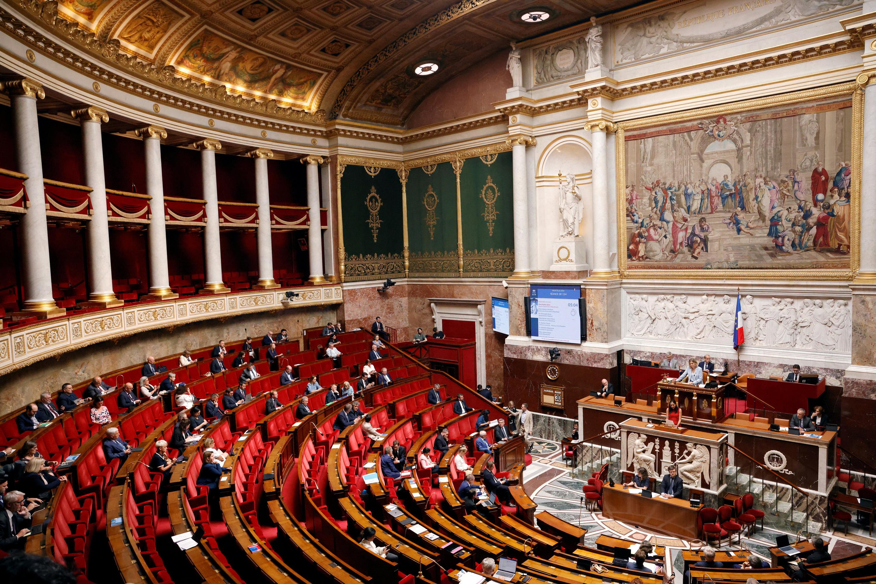 Droits d'auteur : des députés prônent une contribution financière des fournisseurs d'IA