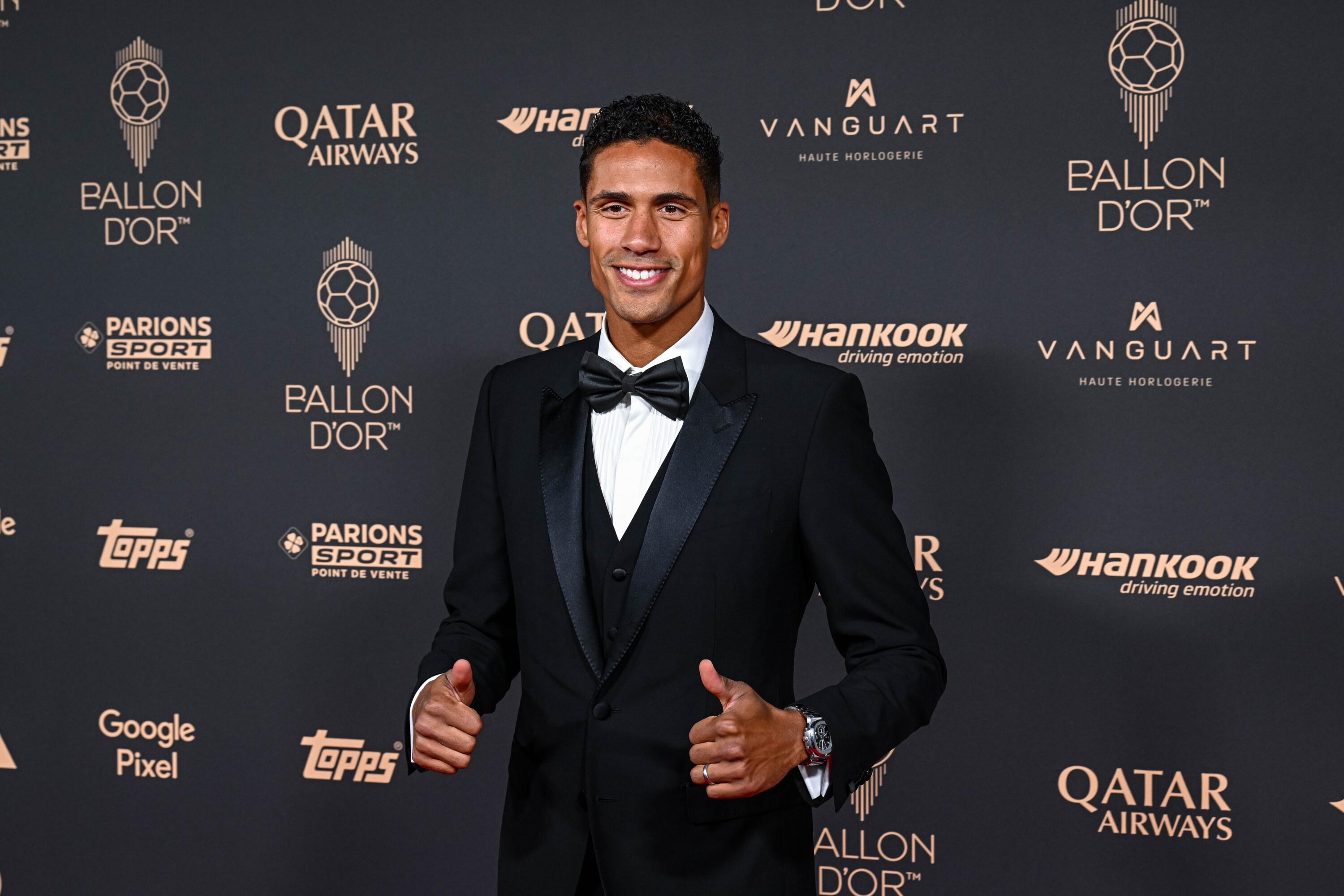 Foot : sous l’impulsion de Raphaël Varane, Côme interdit le jeu de tête pour ses moins de 10 ans